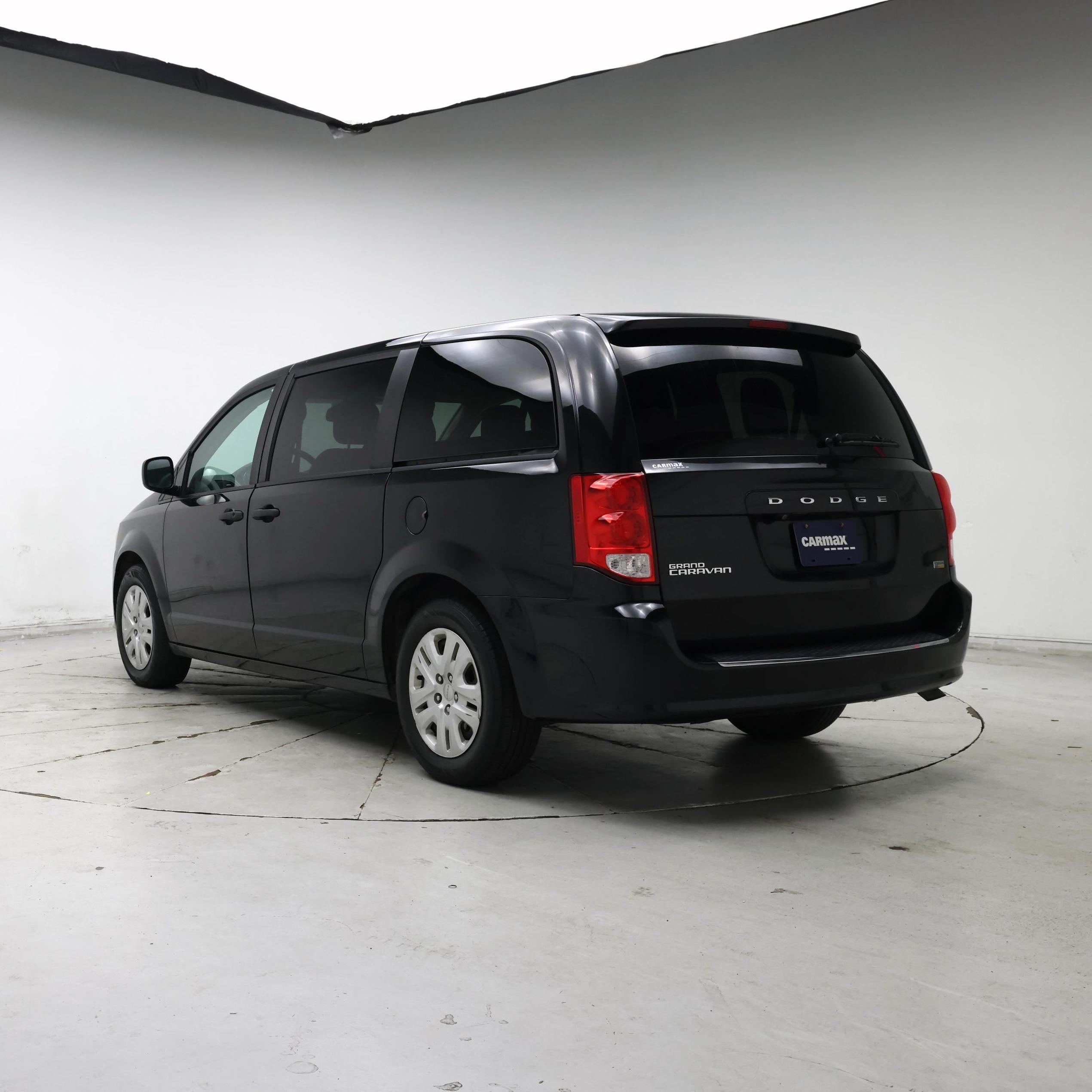 Thumbnail: 2019 Dodge Grand Caravan - 2
