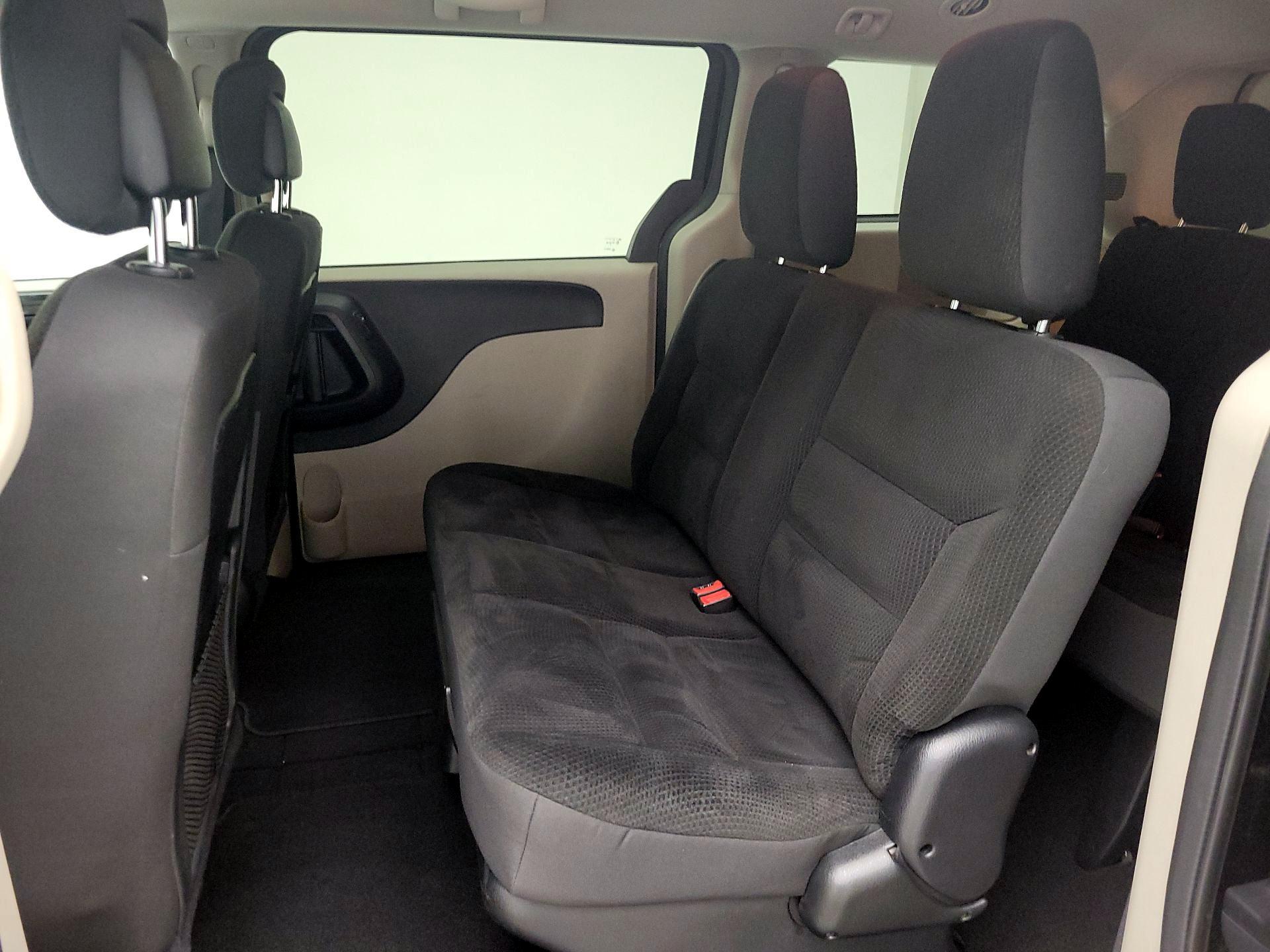 Thumbnail: 2019 Dodge Grand Caravan - 19