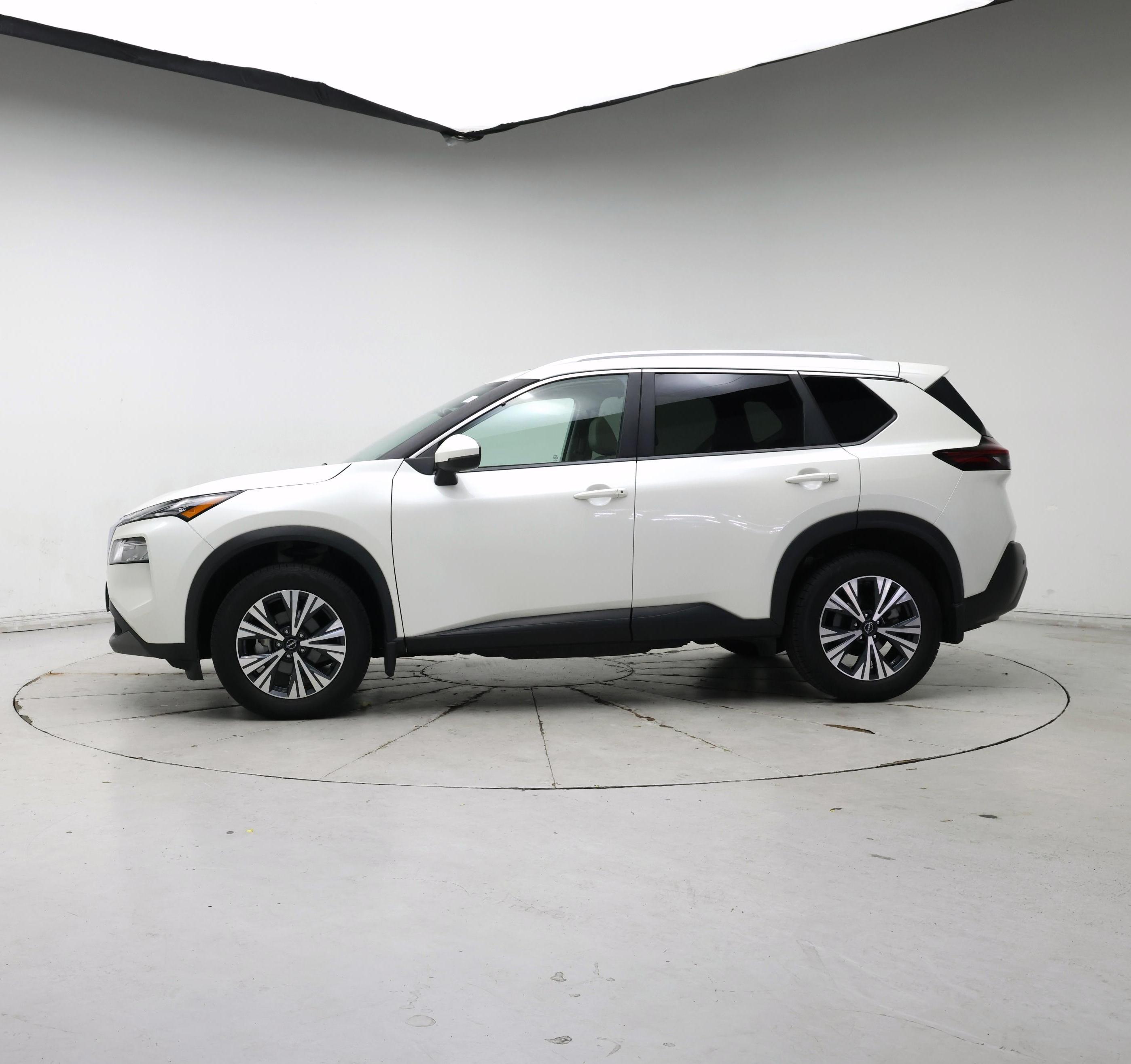 Thumbnail: 2022 Nissan Rogue - 3
