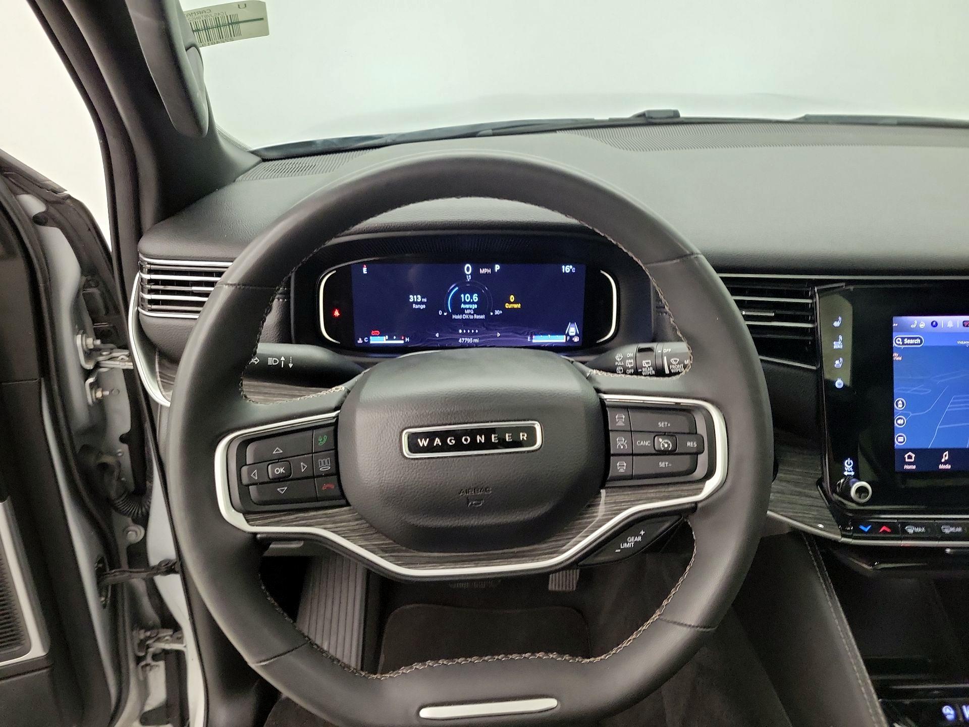Thumbnail: 2022 Jeep Wagoneer - 10