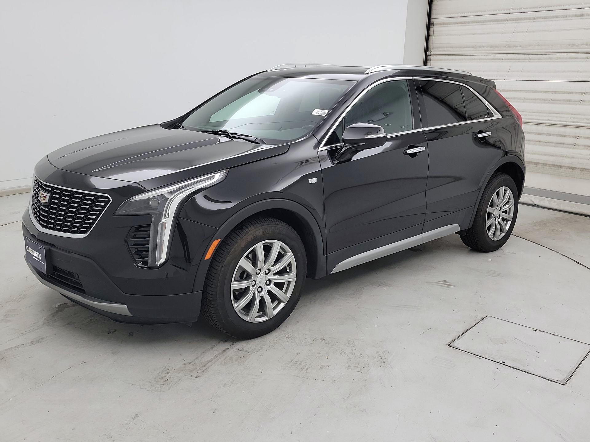 Thumbnail: 2023 Cadillac XT4 - 3