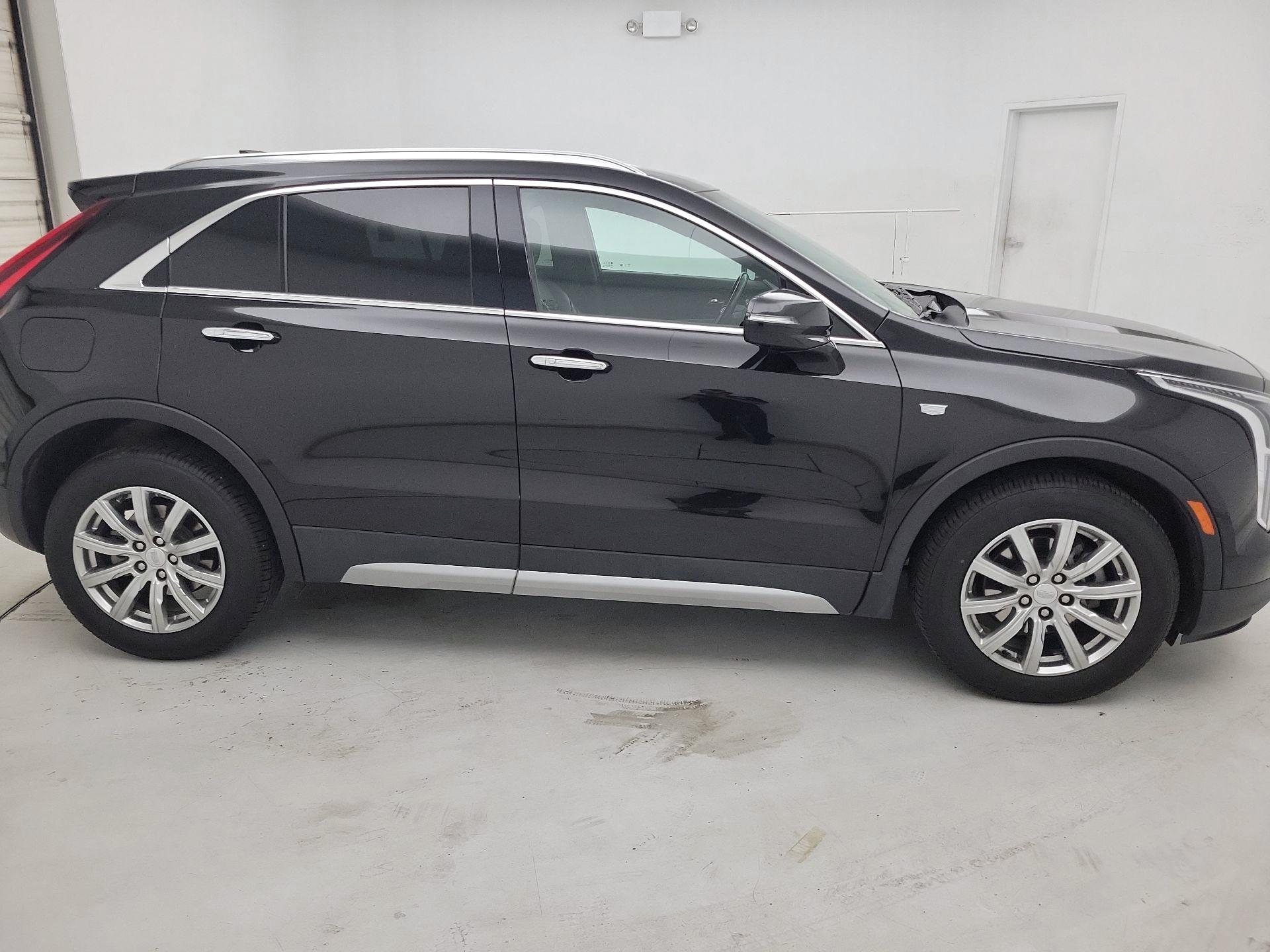 Thumbnail: 2023 Cadillac XT4 - 4