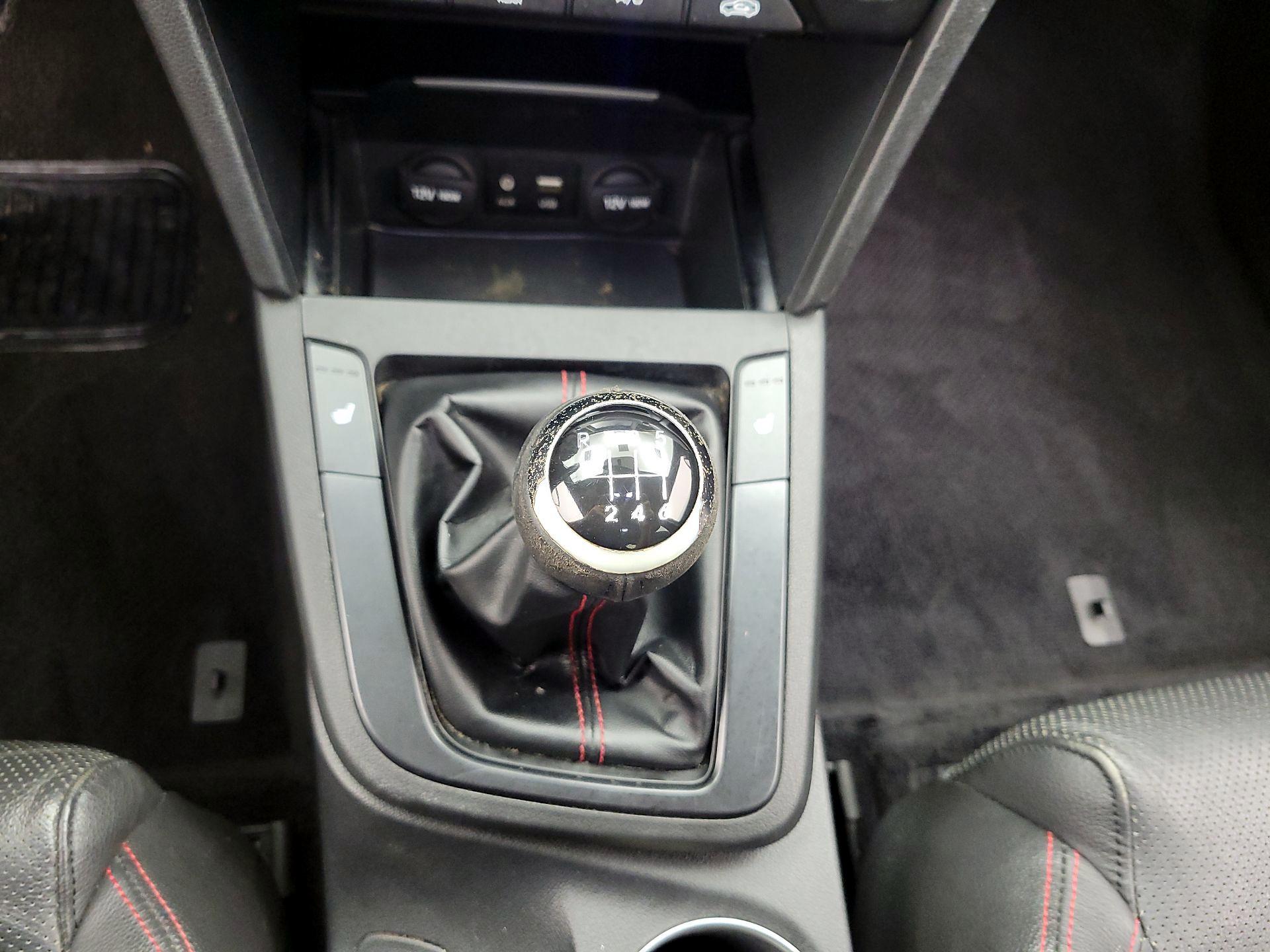 Thumbnail: 2017 Hyundai Elantra - 18