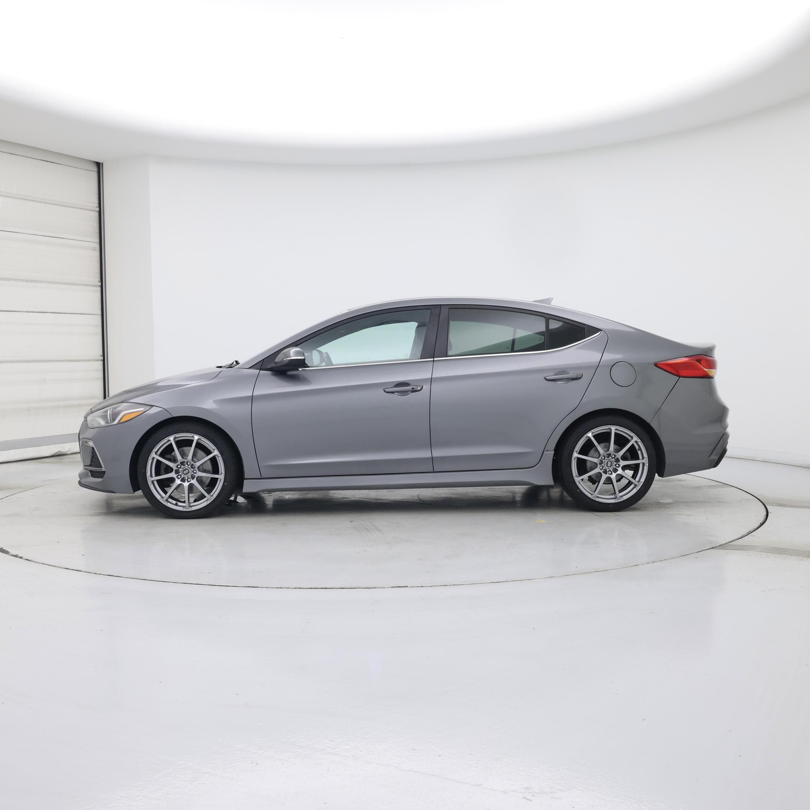 Thumbnail: 2017 Hyundai Elantra - 3