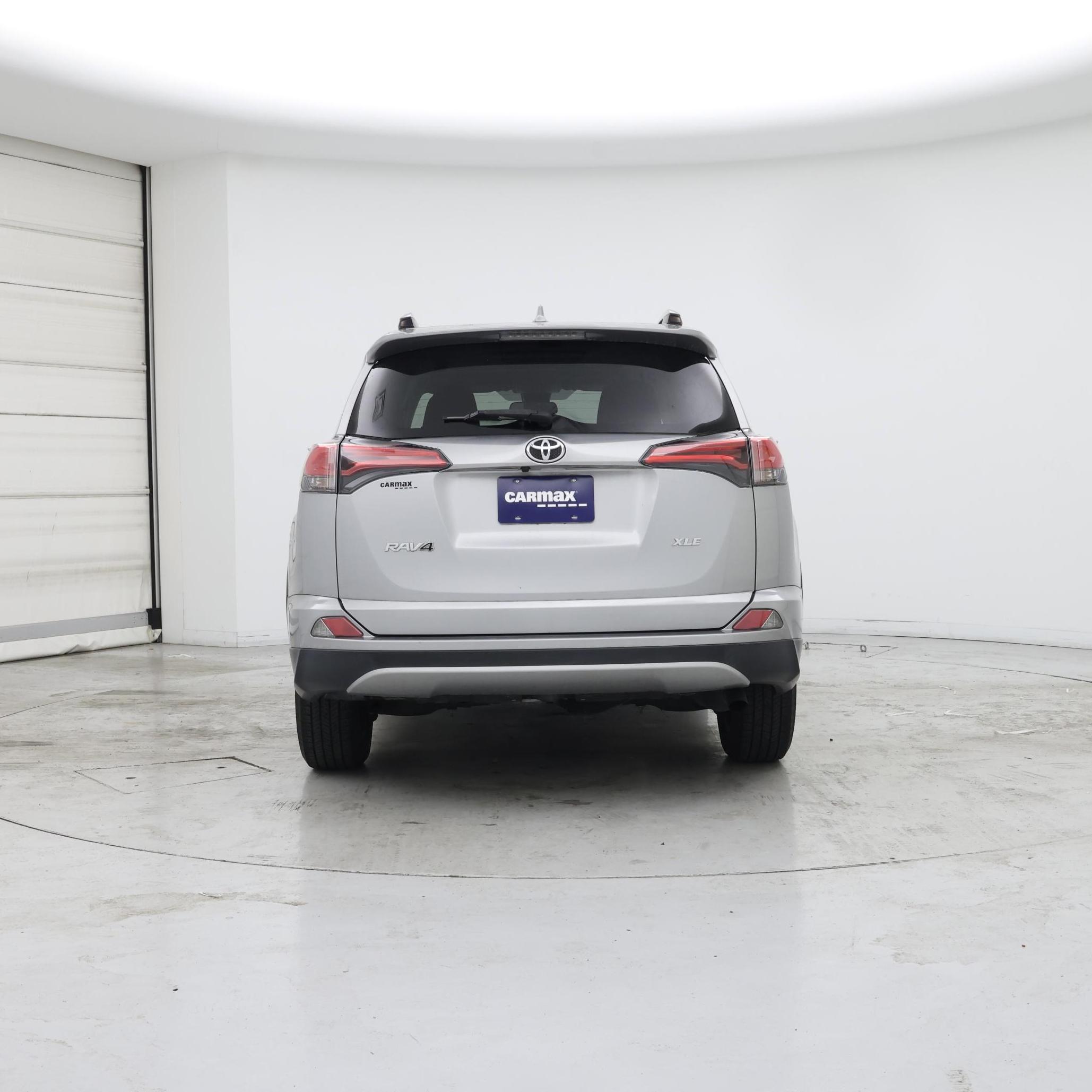 Thumbnail: 2018 Toyota RAV4 - 6