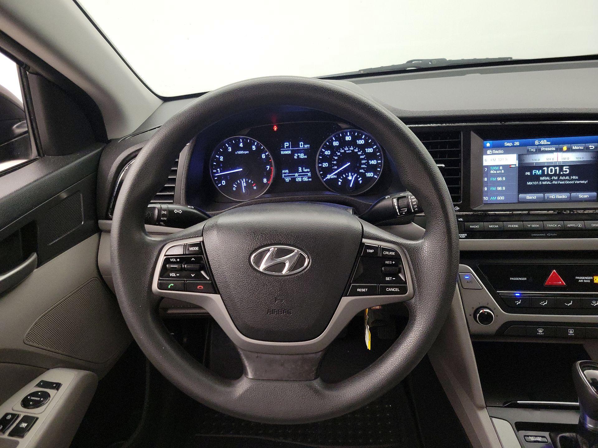 Thumbnail: 2017 Hyundai Elantra - 10