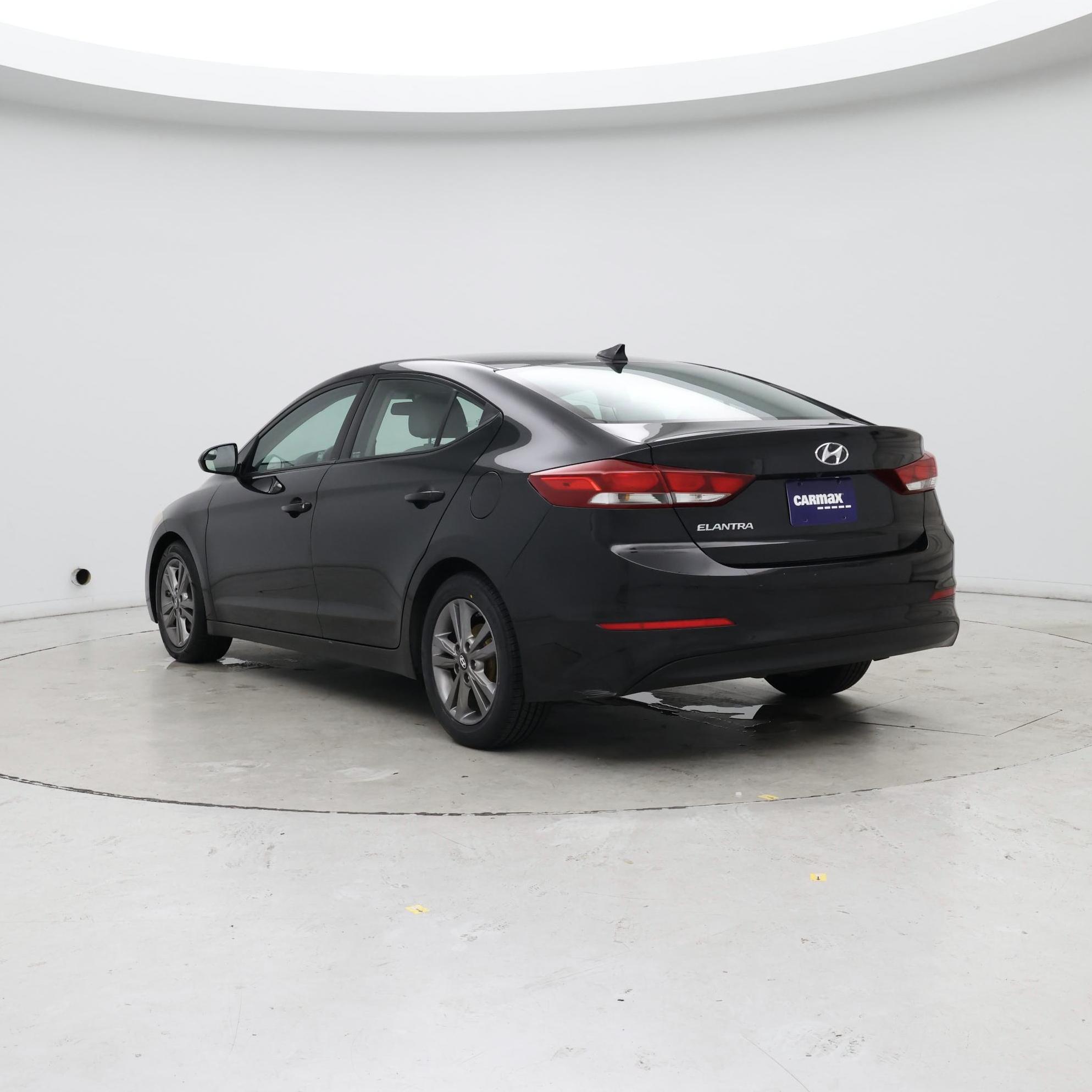 Thumbnail: 2017 Hyundai Elantra - 2