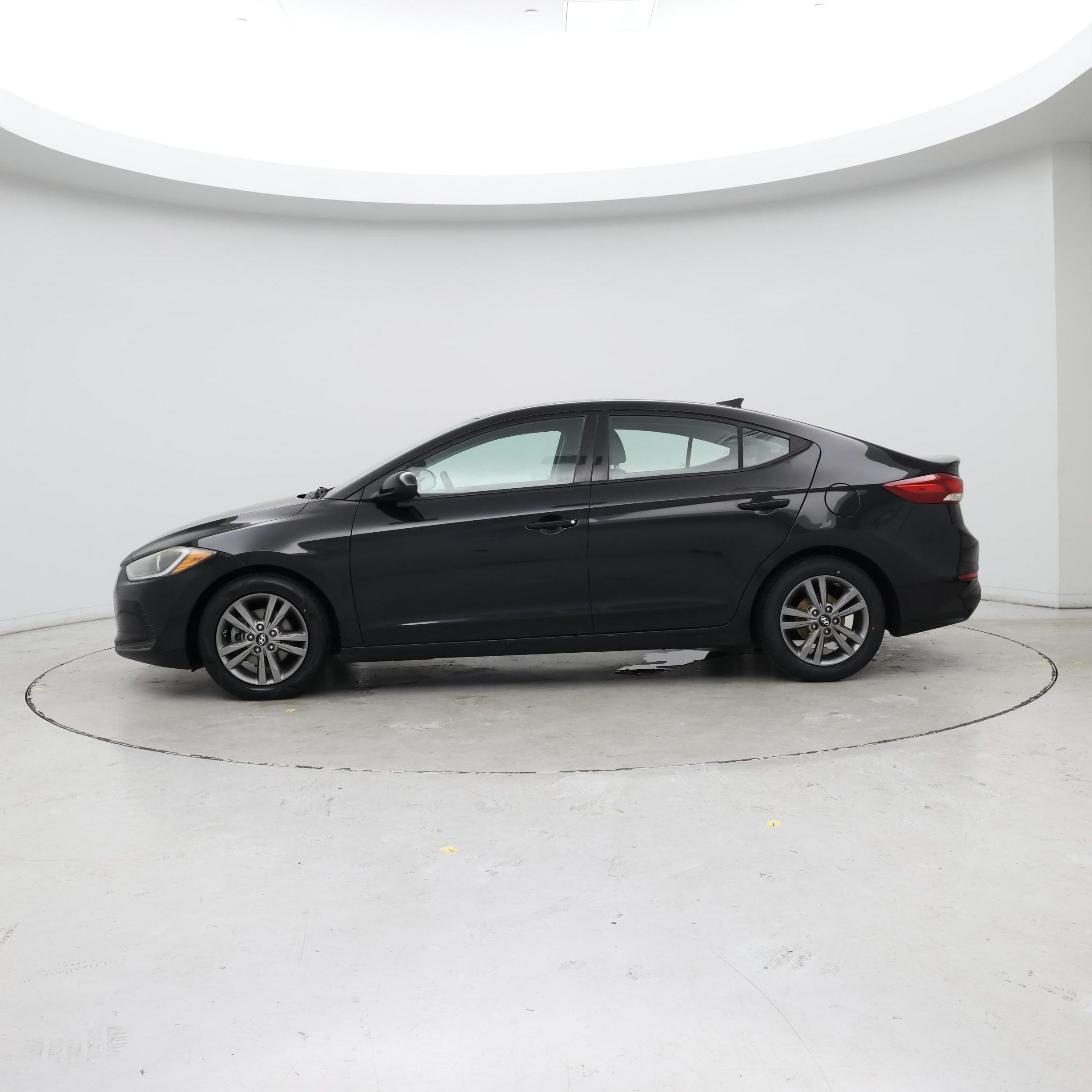 Thumbnail: 2017 Hyundai Elantra - 3