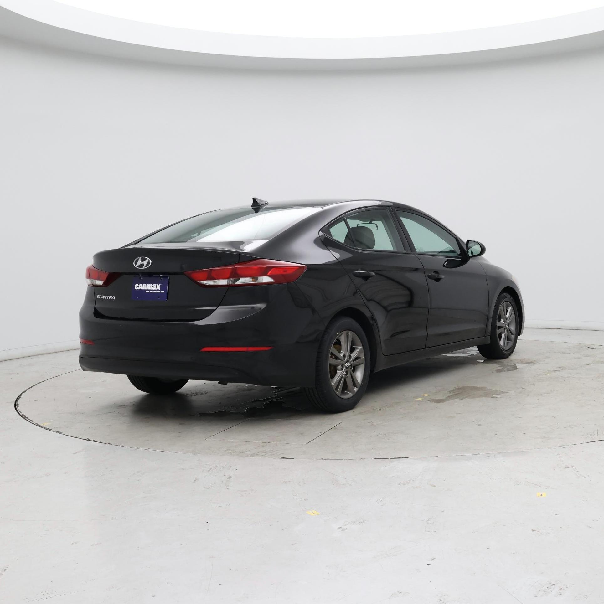 Thumbnail: 2017 Hyundai Elantra - 8