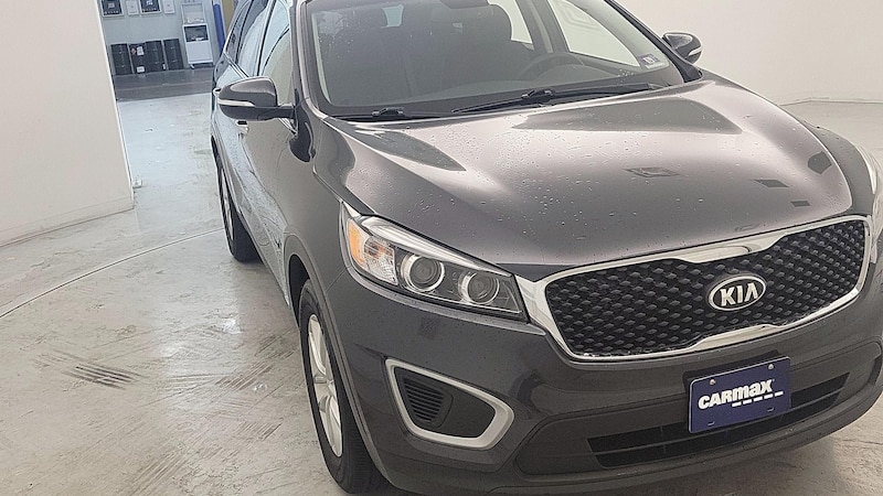 2018 Kia Sorento LX Hero Image
