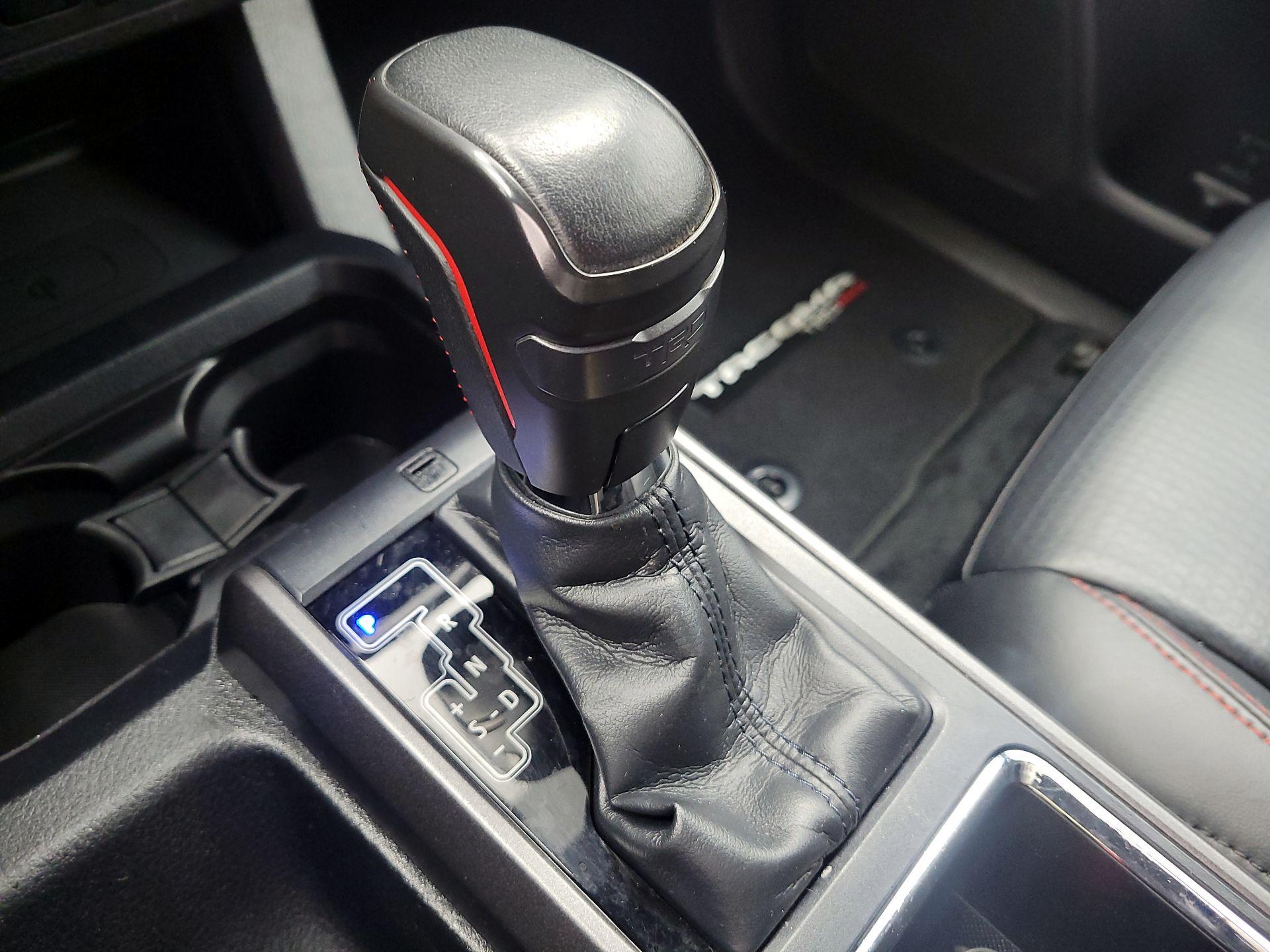 Thumbnail: 2019 Toyota Tacoma - 18