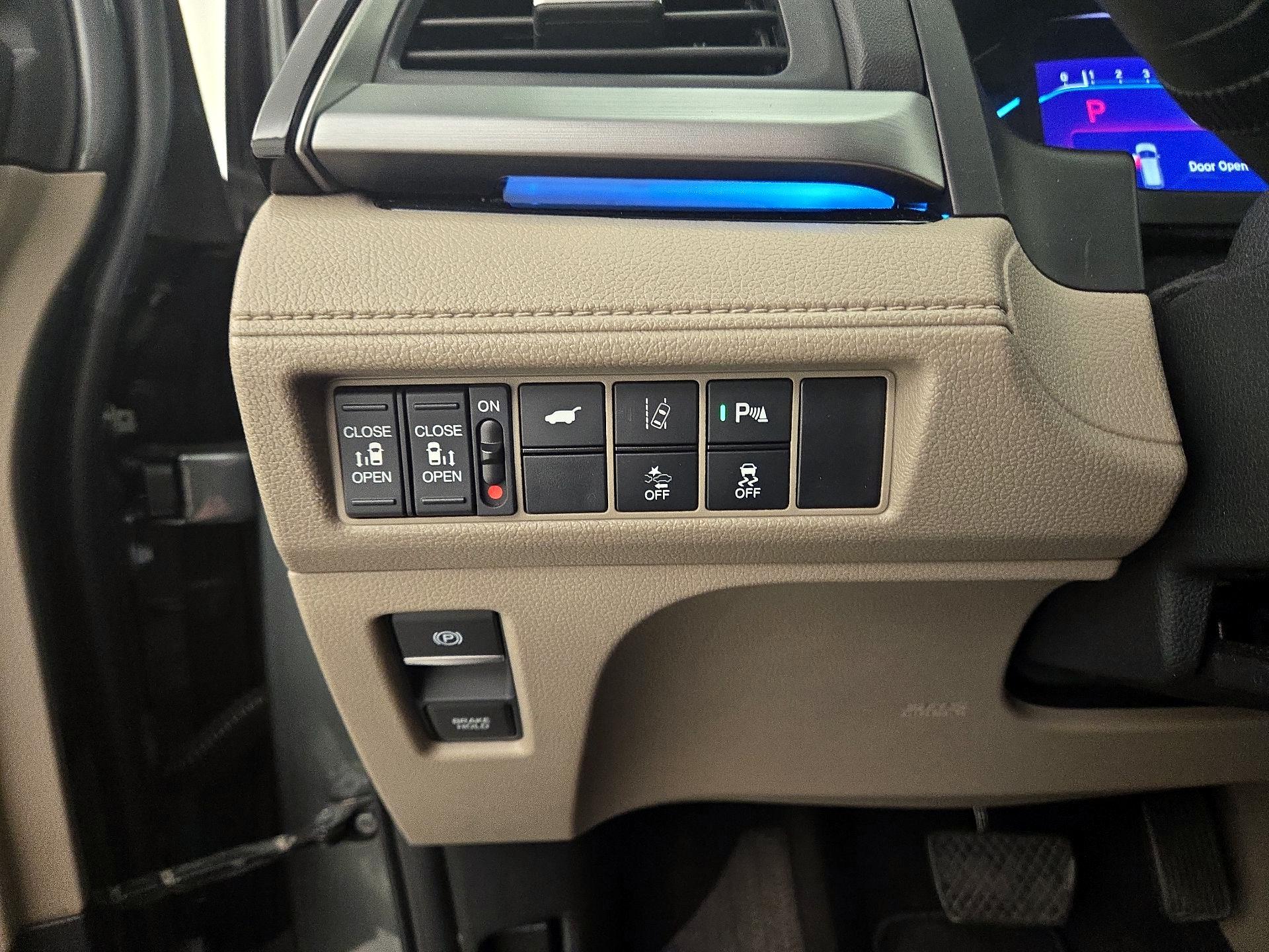 Thumbnail: 2019 Honda Odyssey - 13