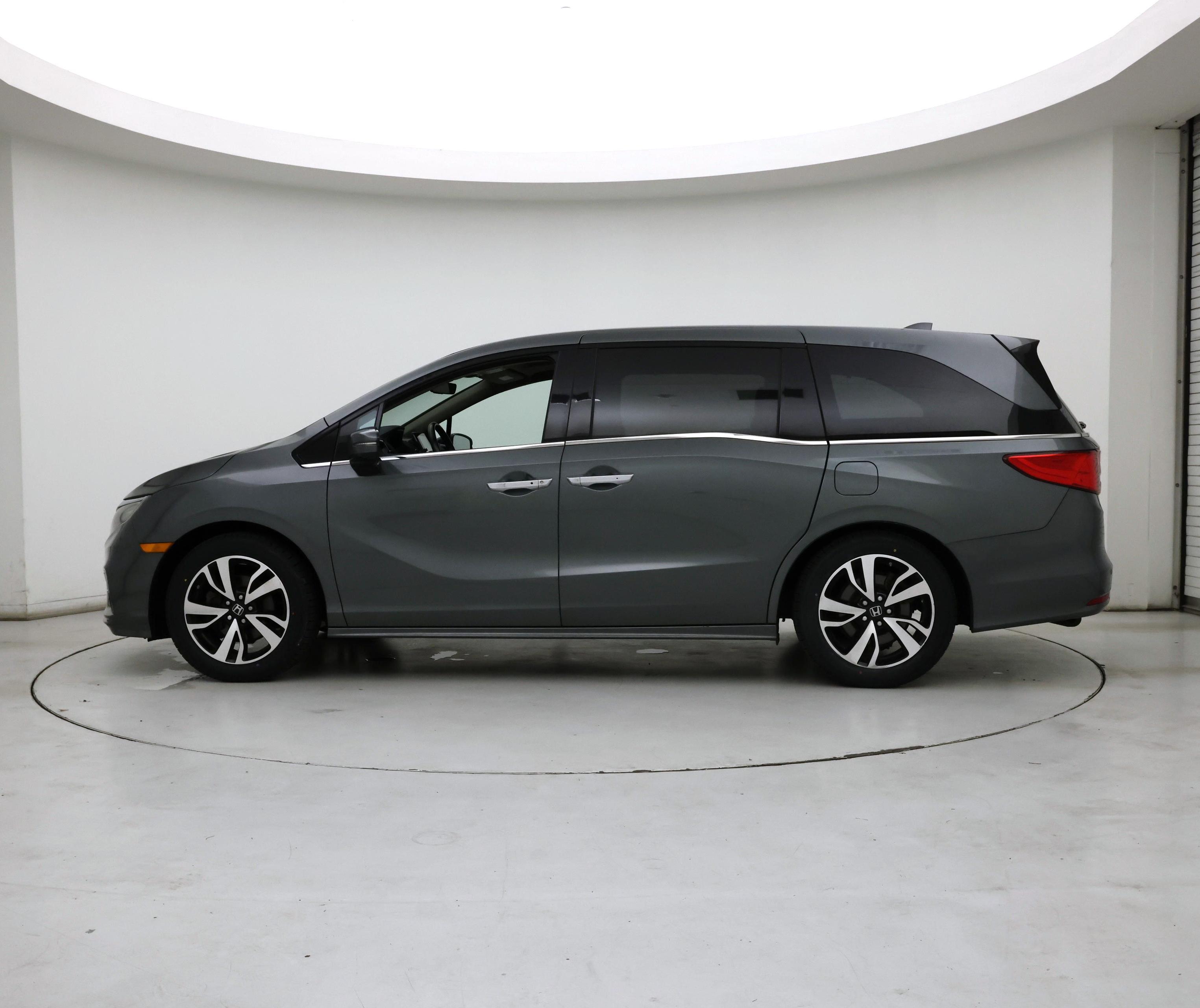 Thumbnail: 2019 Honda Odyssey - 3