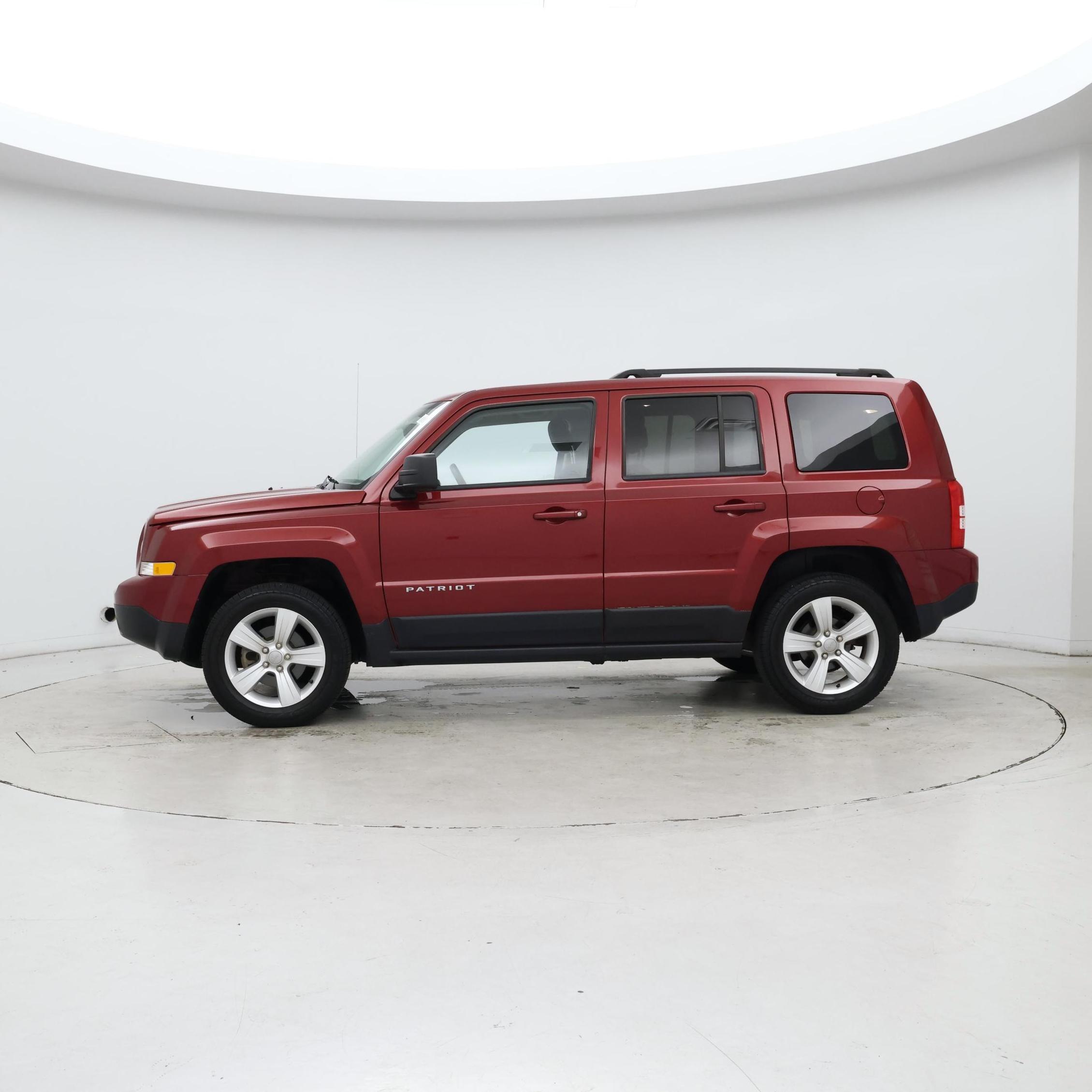 Thumbnail: 2017 Jeep Patriot - 3