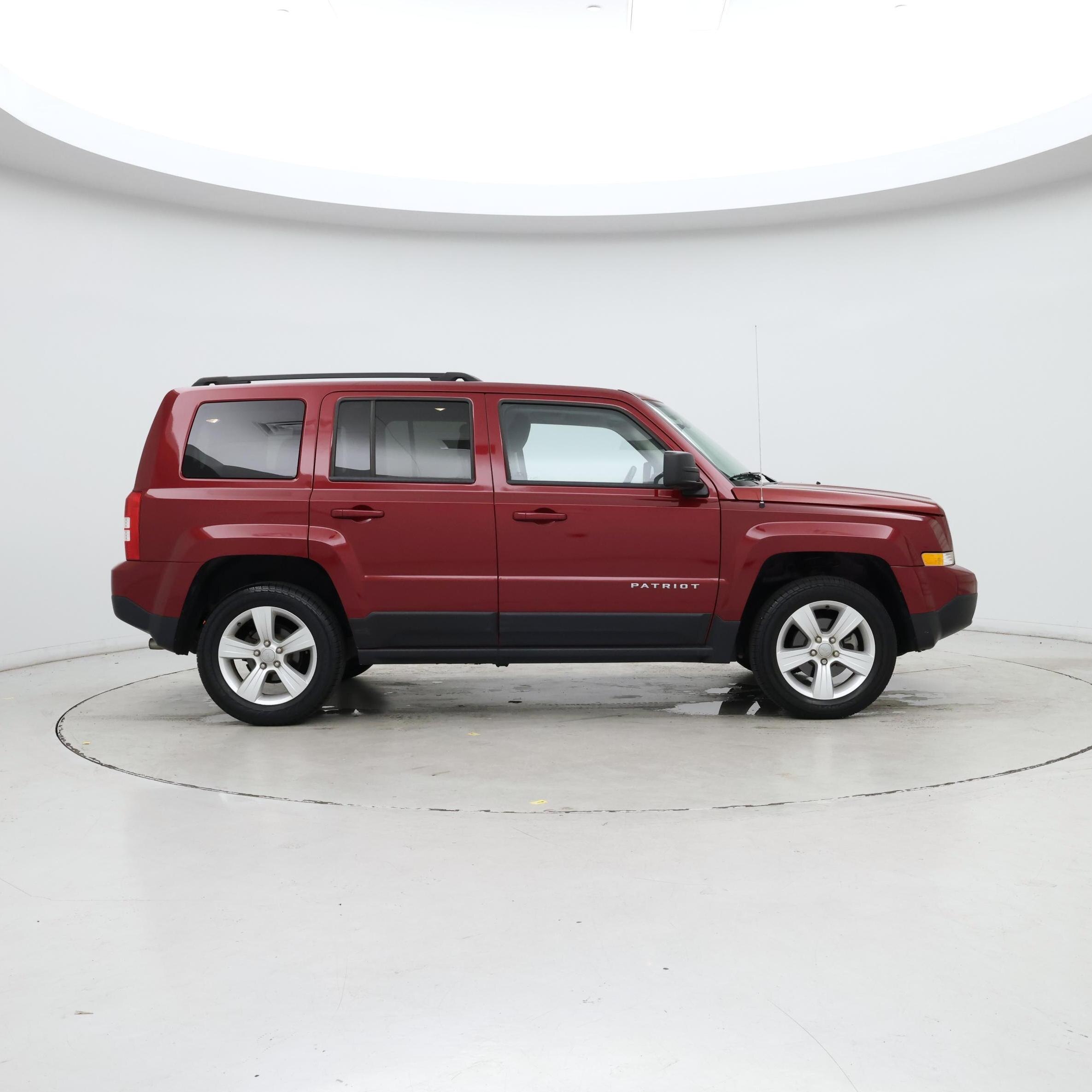 Thumbnail: 2017 Jeep Patriot - 7