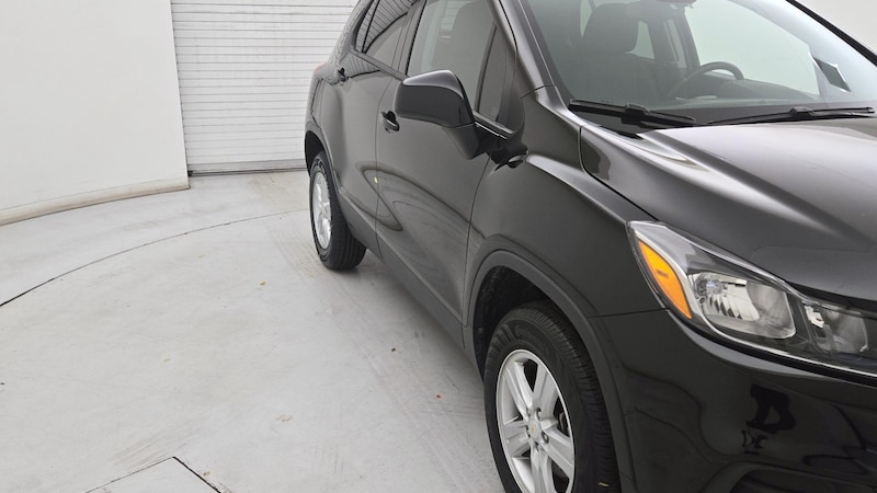 2022 Chevrolet Trax LS Hero Image