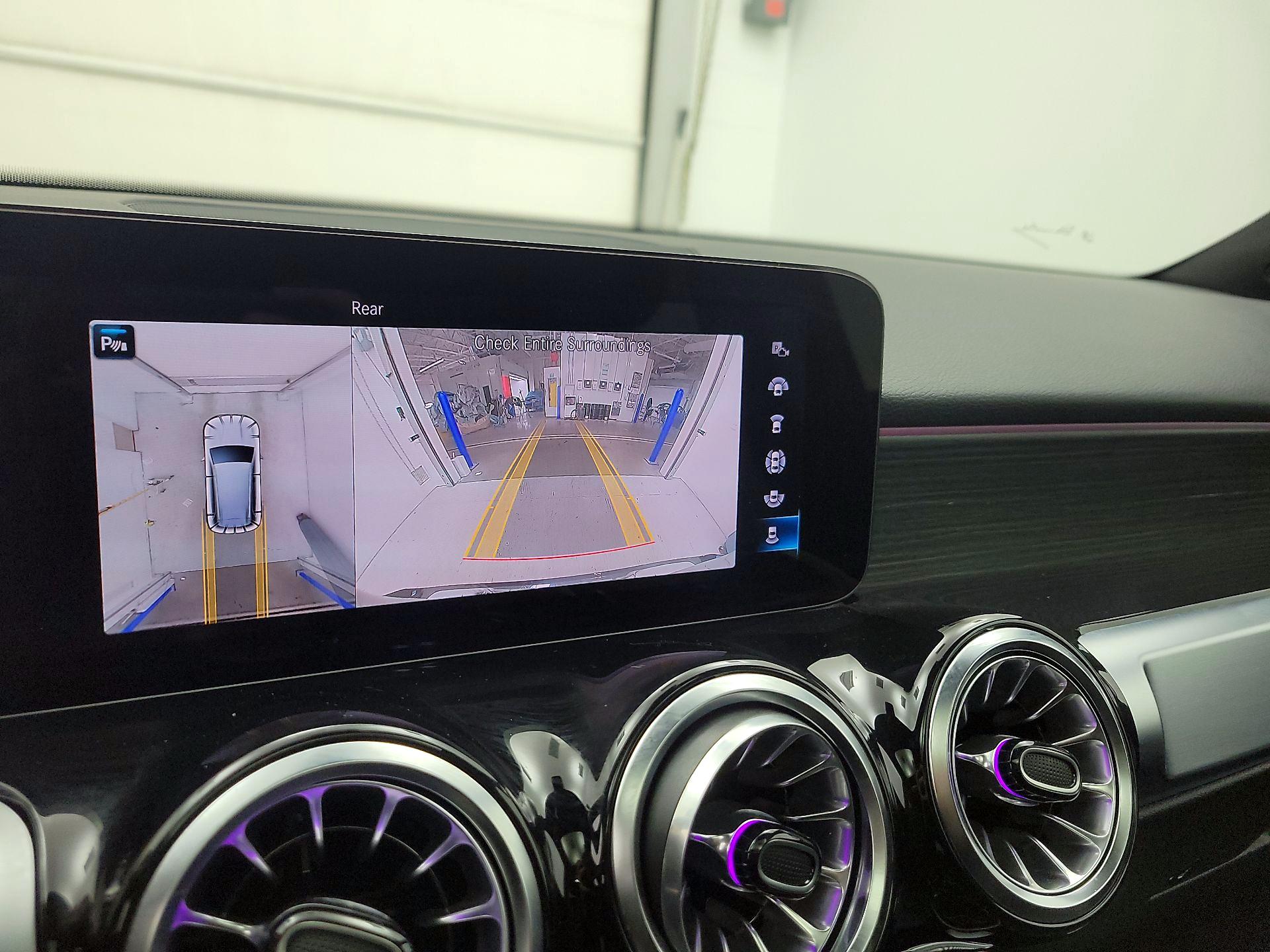 Thumbnail: 2022 Mercedes-Benz GLB - 14