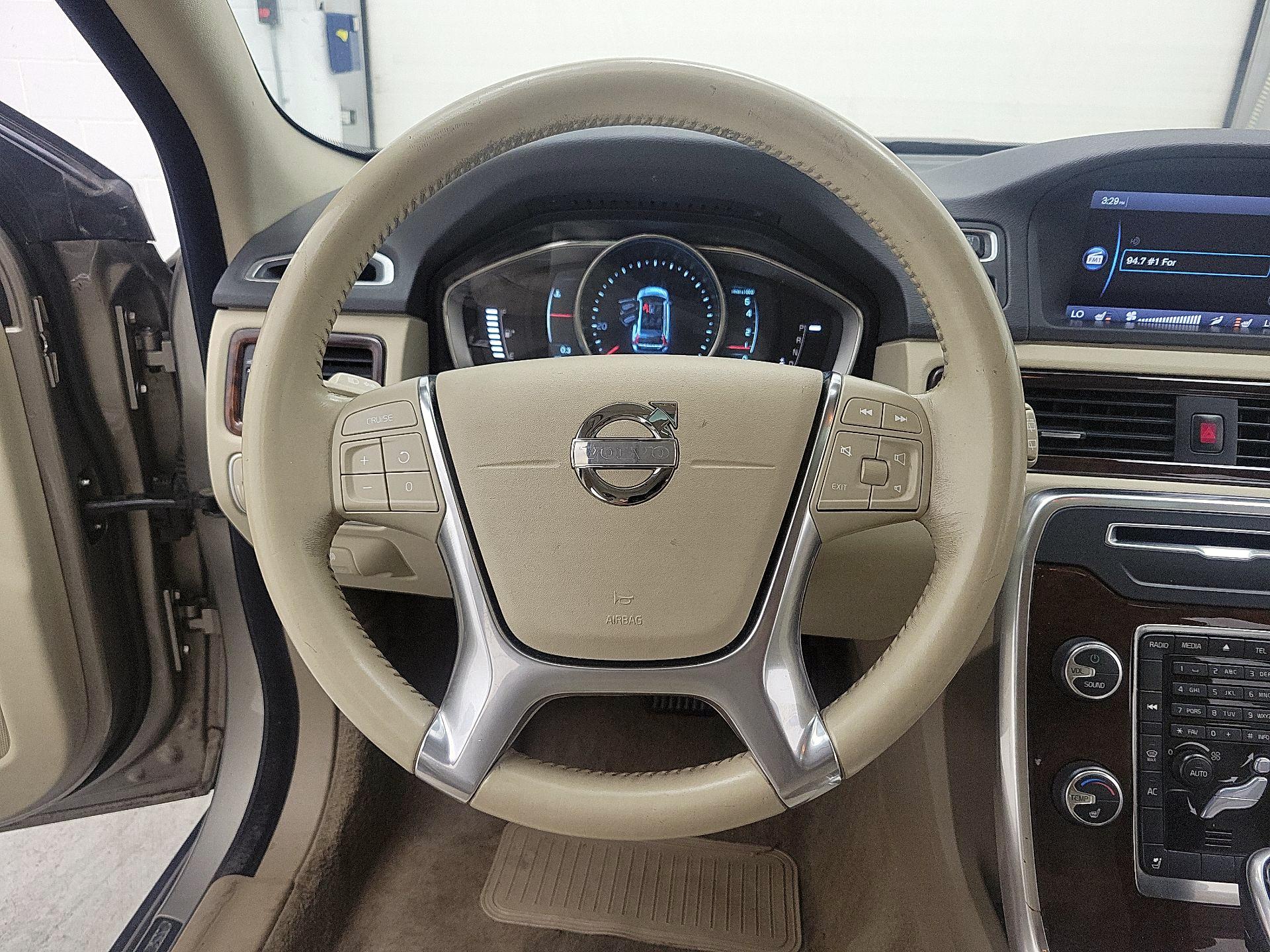 Thumbnail: 2014 Volvo XC70 - 10