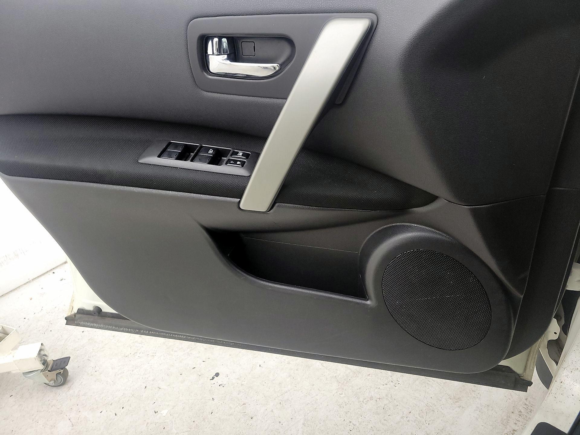 Thumbnail: 2013 Nissan Rogue - 12