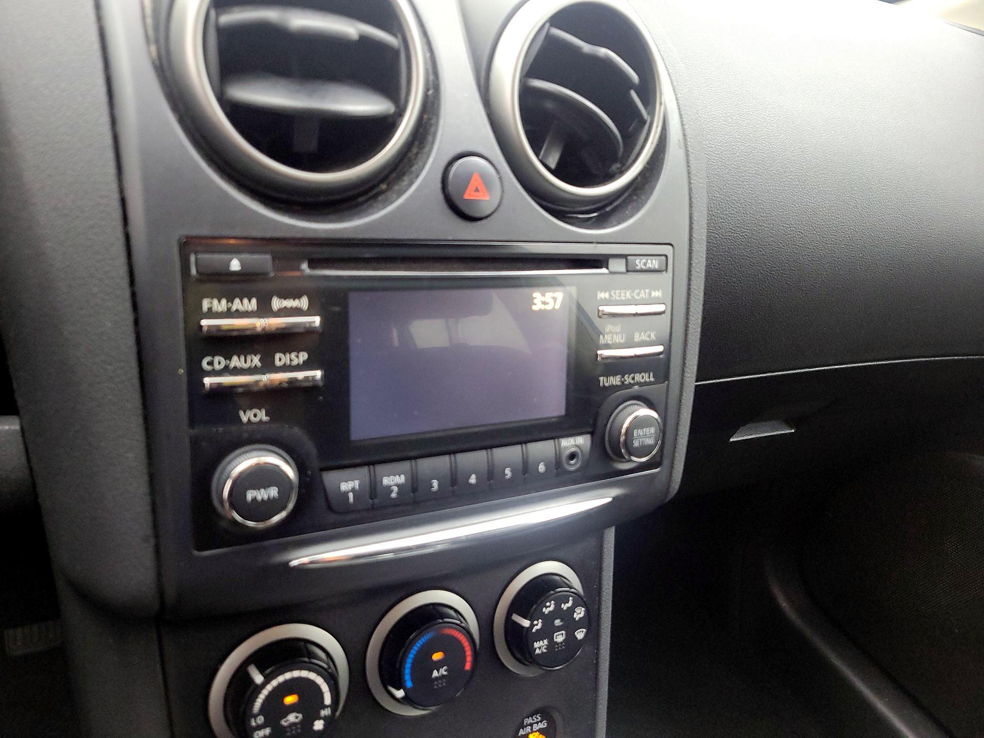 Thumbnail: 2013 Nissan Rogue - 15