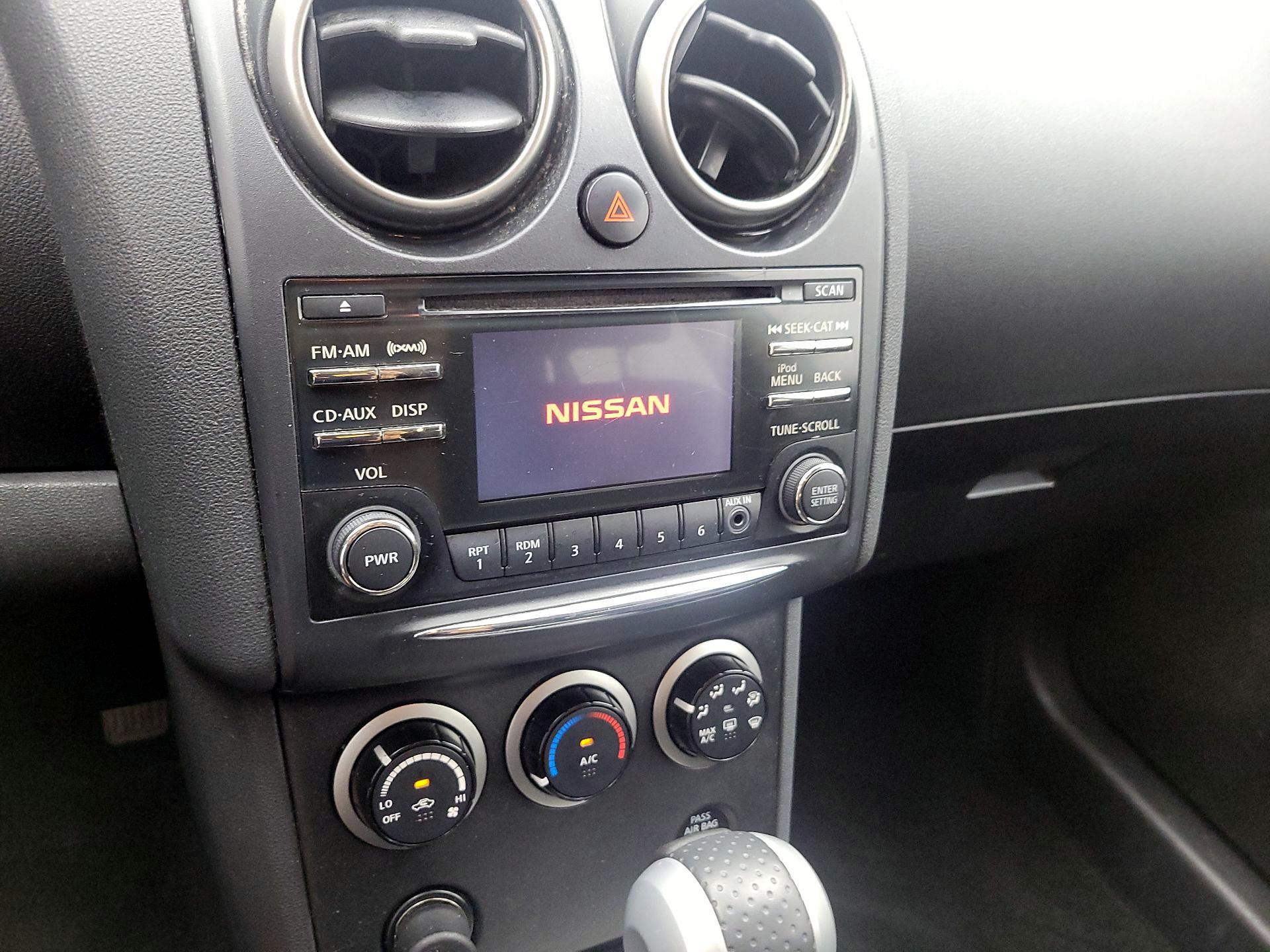 Thumbnail: 2013 Nissan Rogue - 16