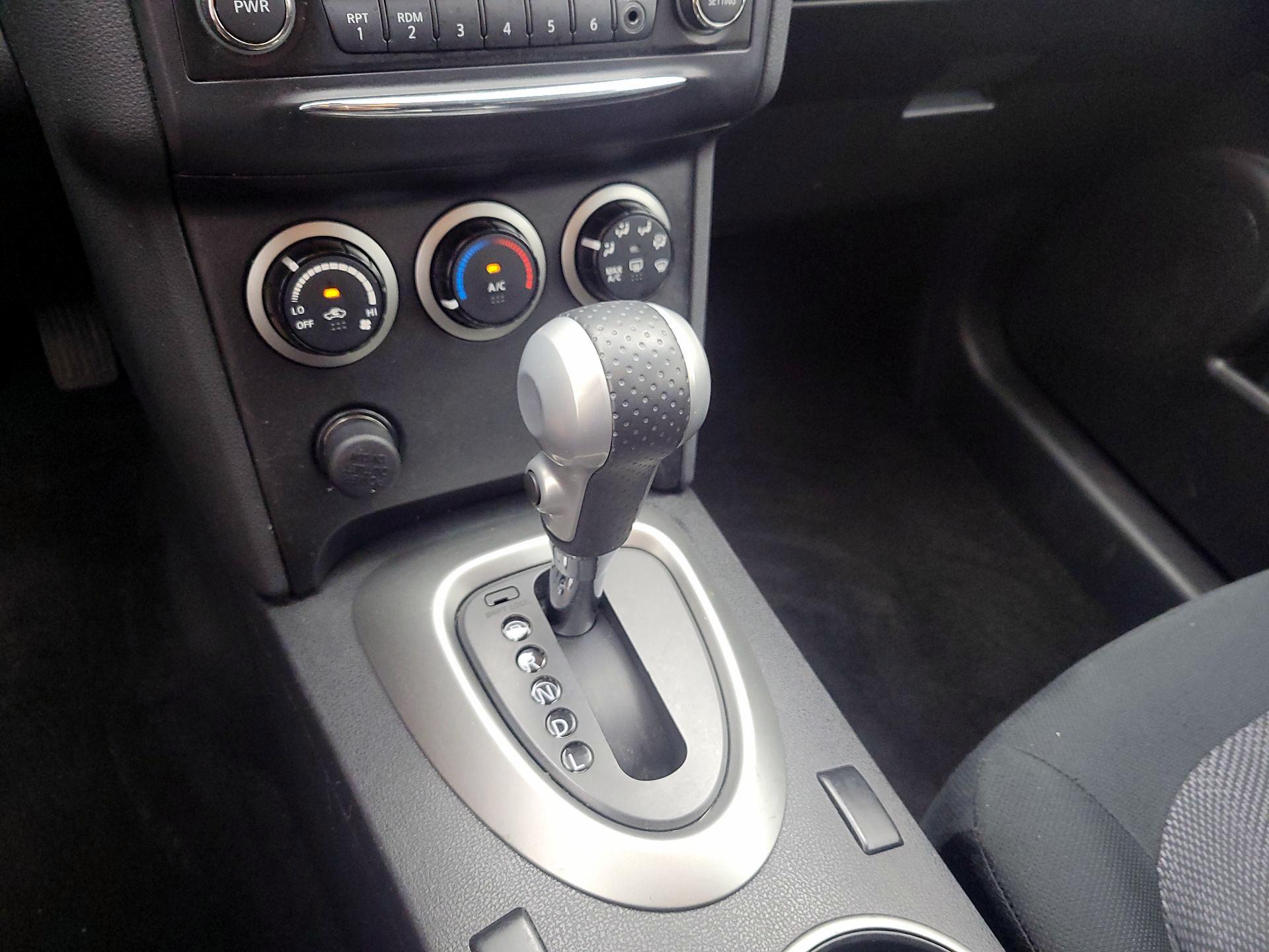 Thumbnail: 2013 Nissan Rogue - 17