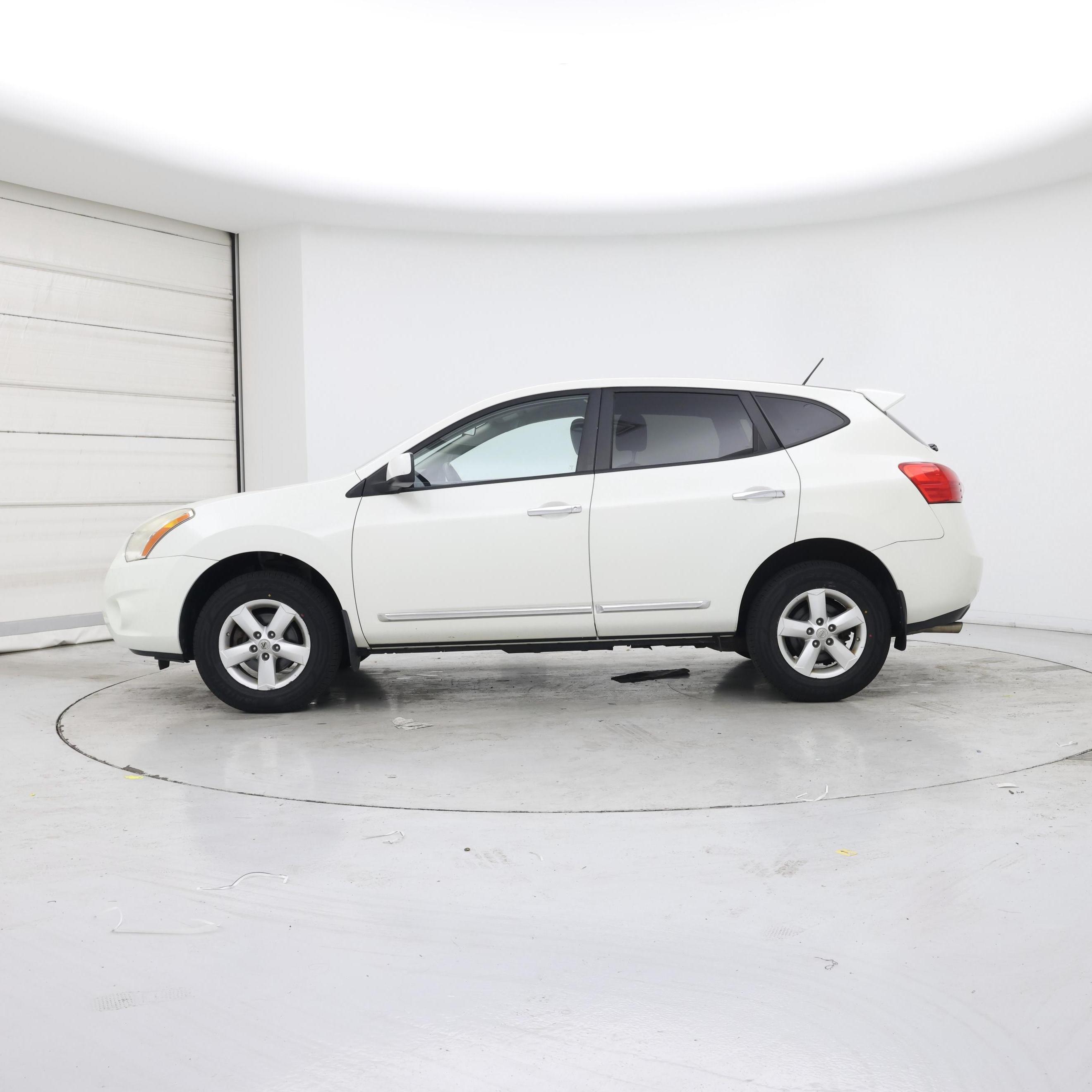 Thumbnail: 2013 Nissan Rogue - 3