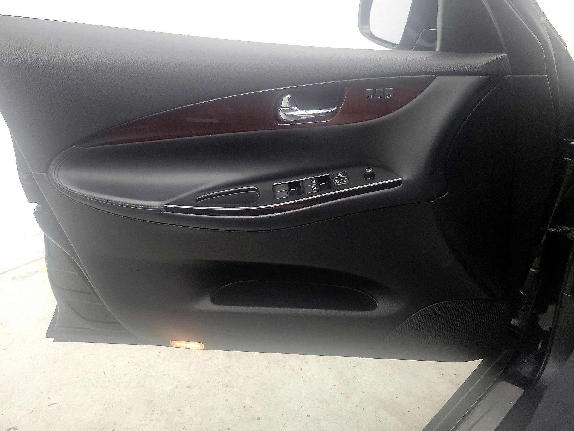Thumbnail: 2017 INFINITI QX50 - 12