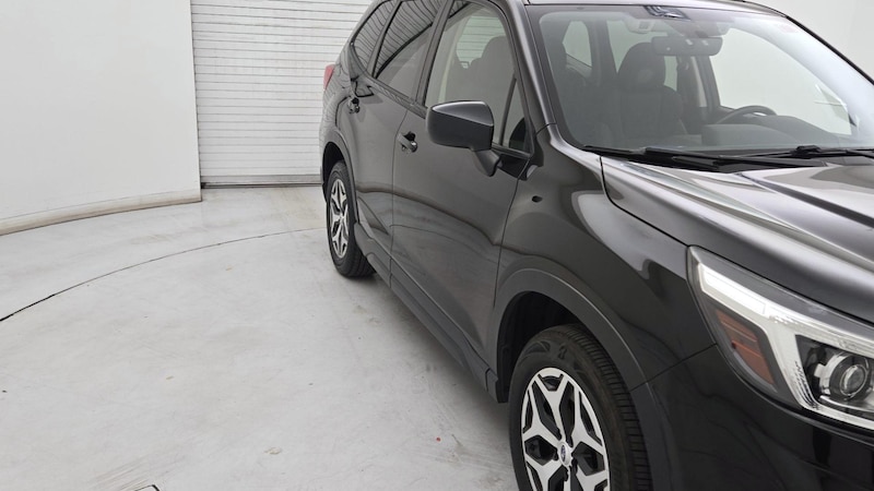 2019 Subaru Forester Premium Hero Image