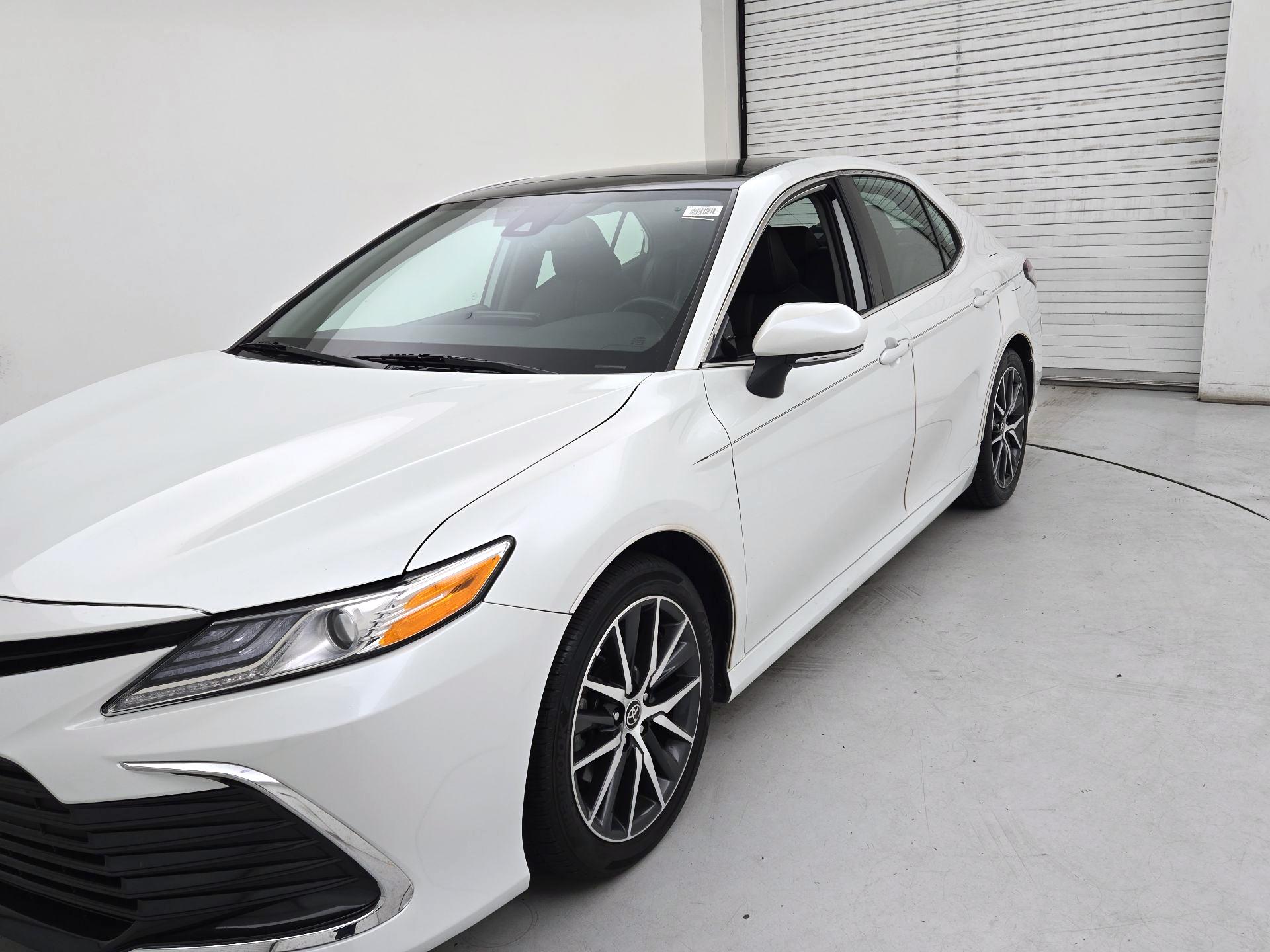 Thumbnail: 2022 Toyota Camry - 3