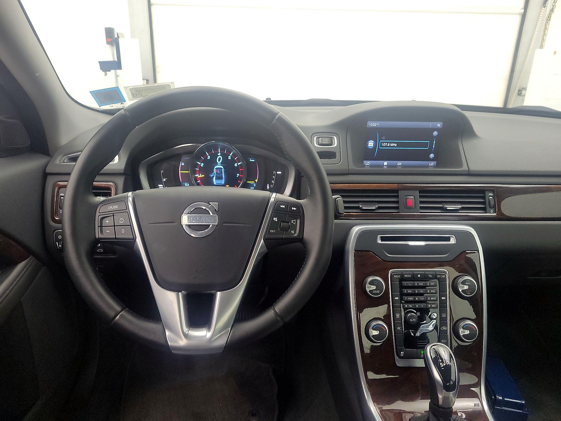 Thumbnail: 2015 Volvo S80 - 10
