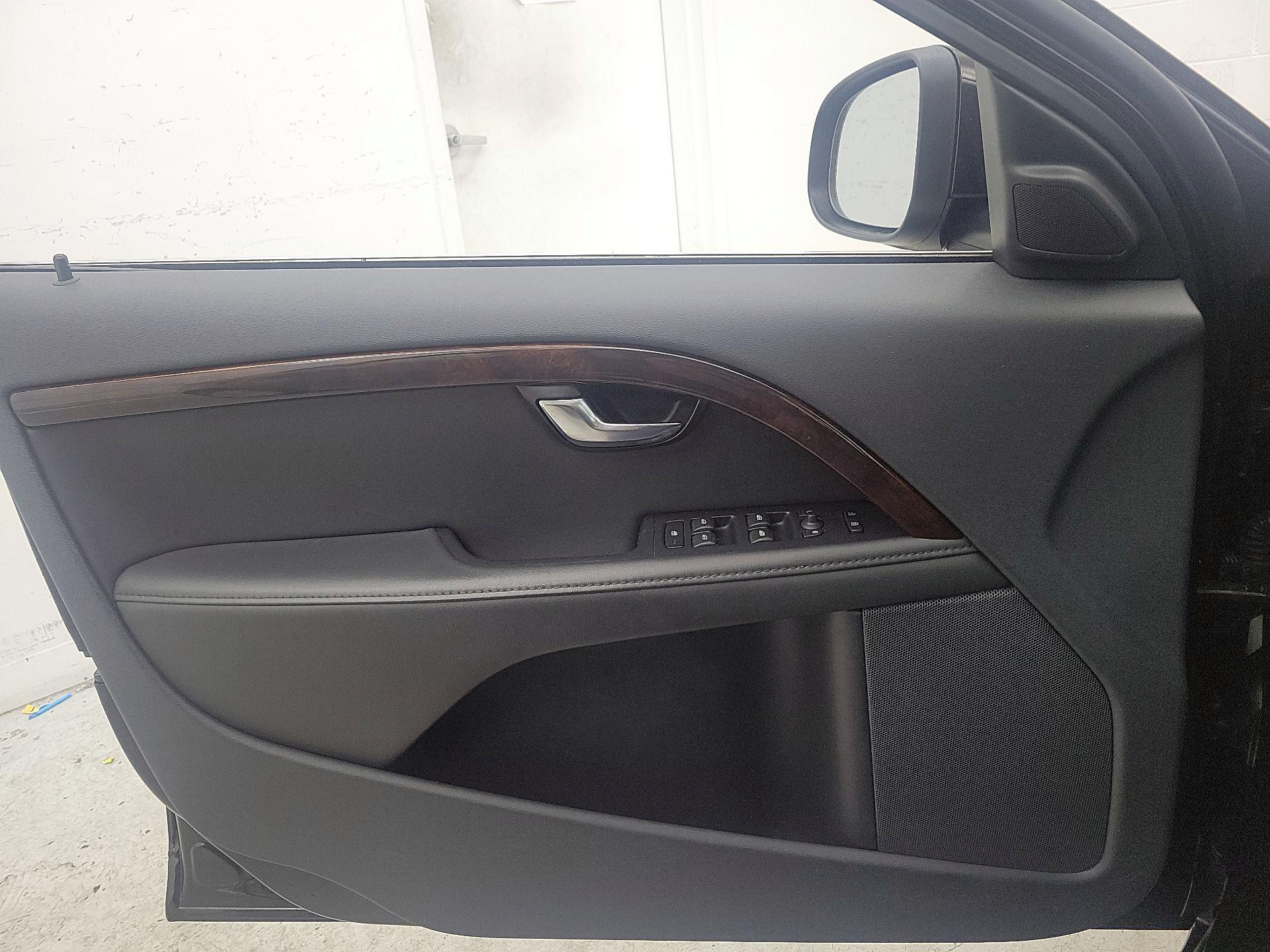 Thumbnail: 2015 Volvo S80 - 12
