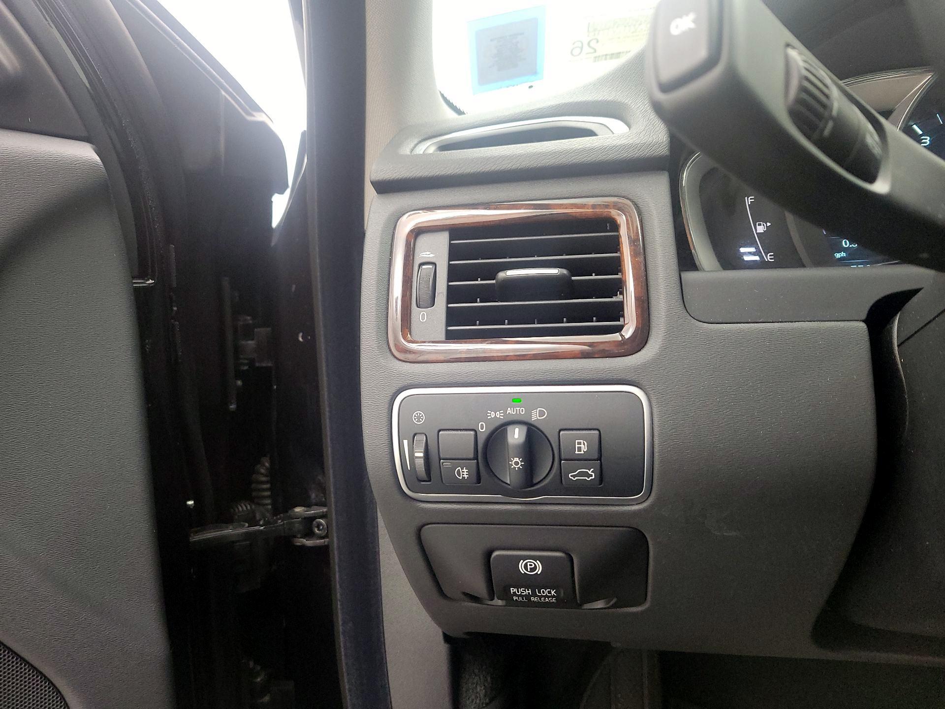 Thumbnail: 2015 Volvo S80 - 13