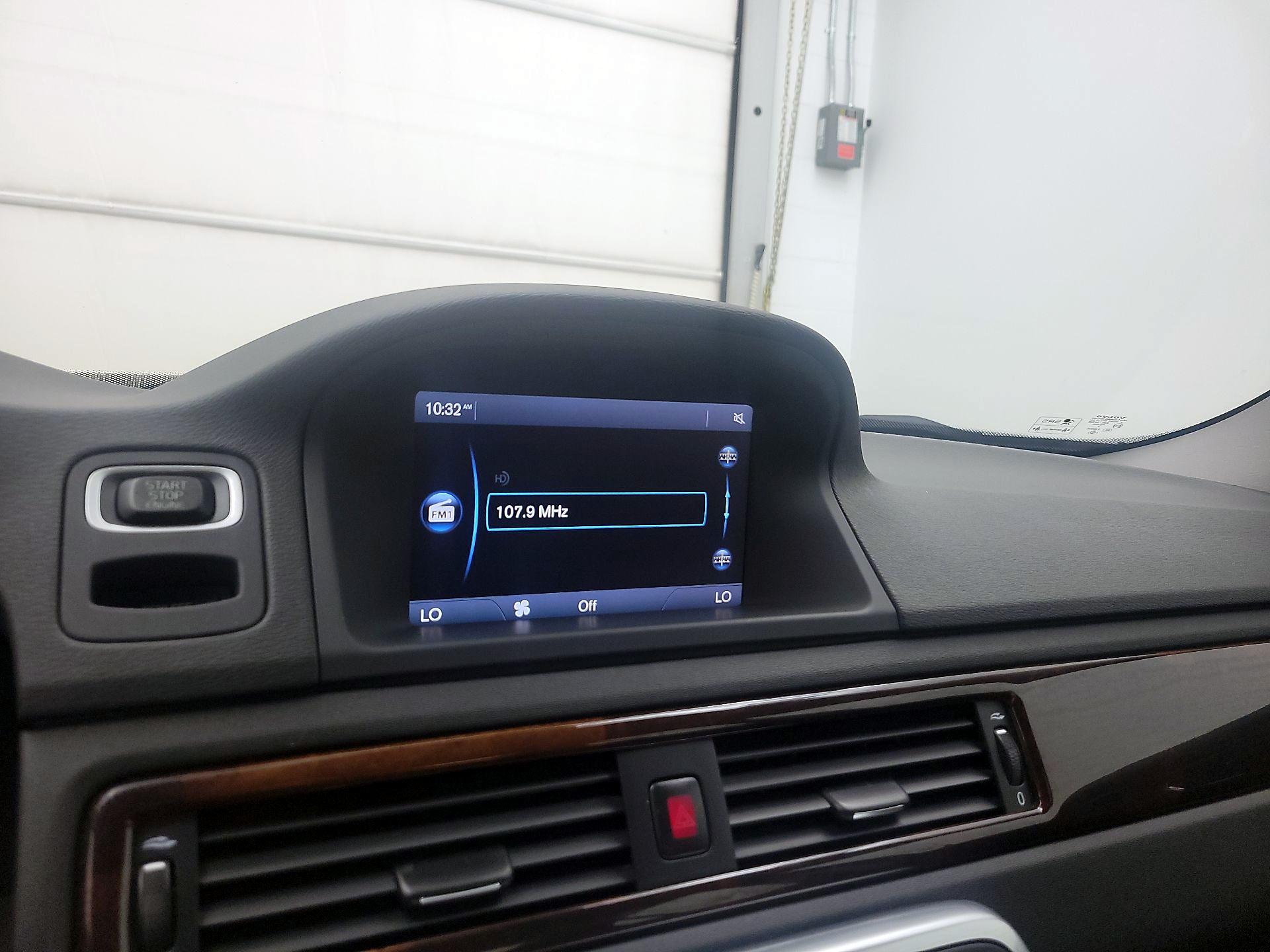 Thumbnail: 2015 Volvo S80 - 14