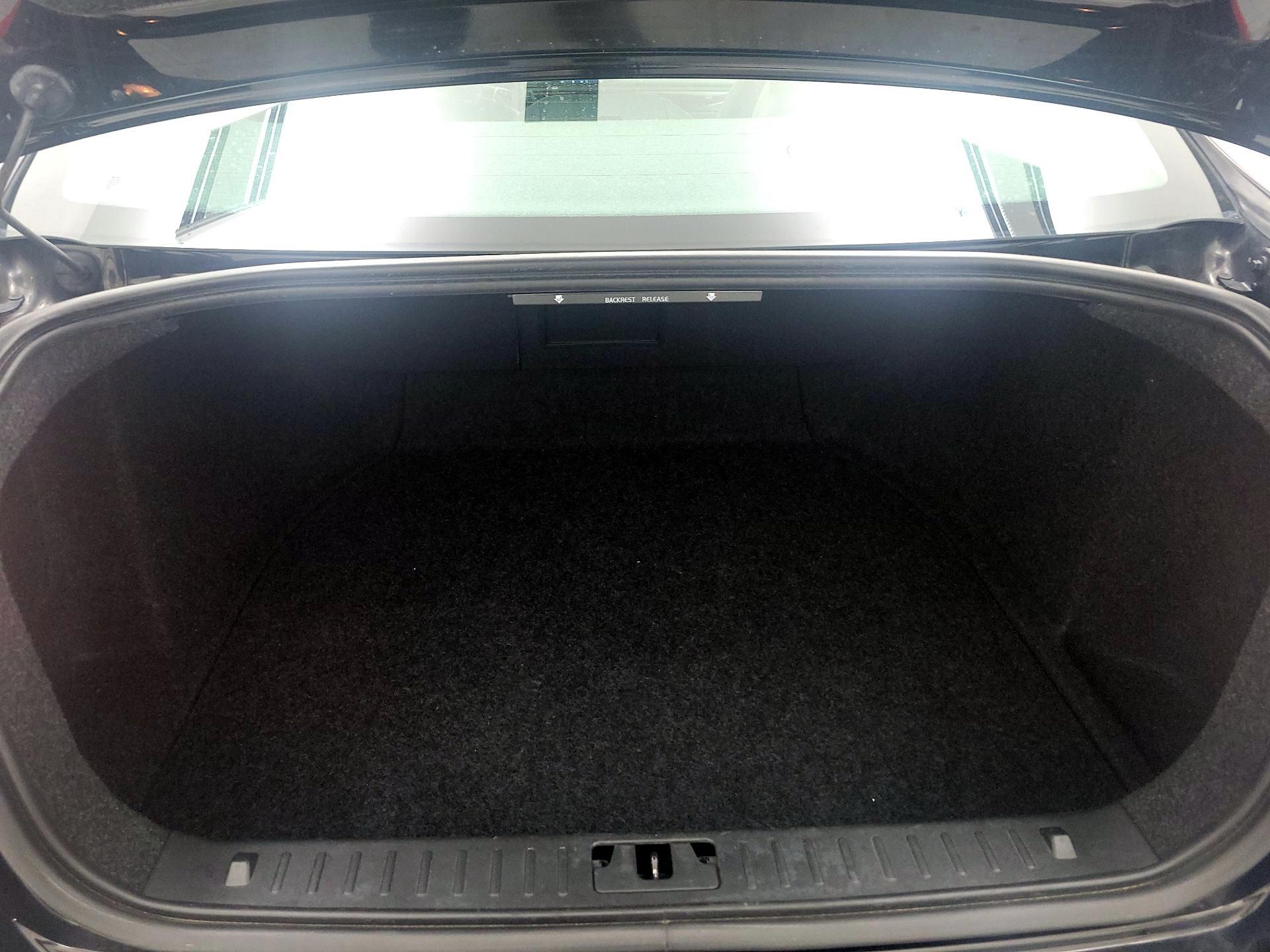 Thumbnail: 2015 Volvo S80 - 19