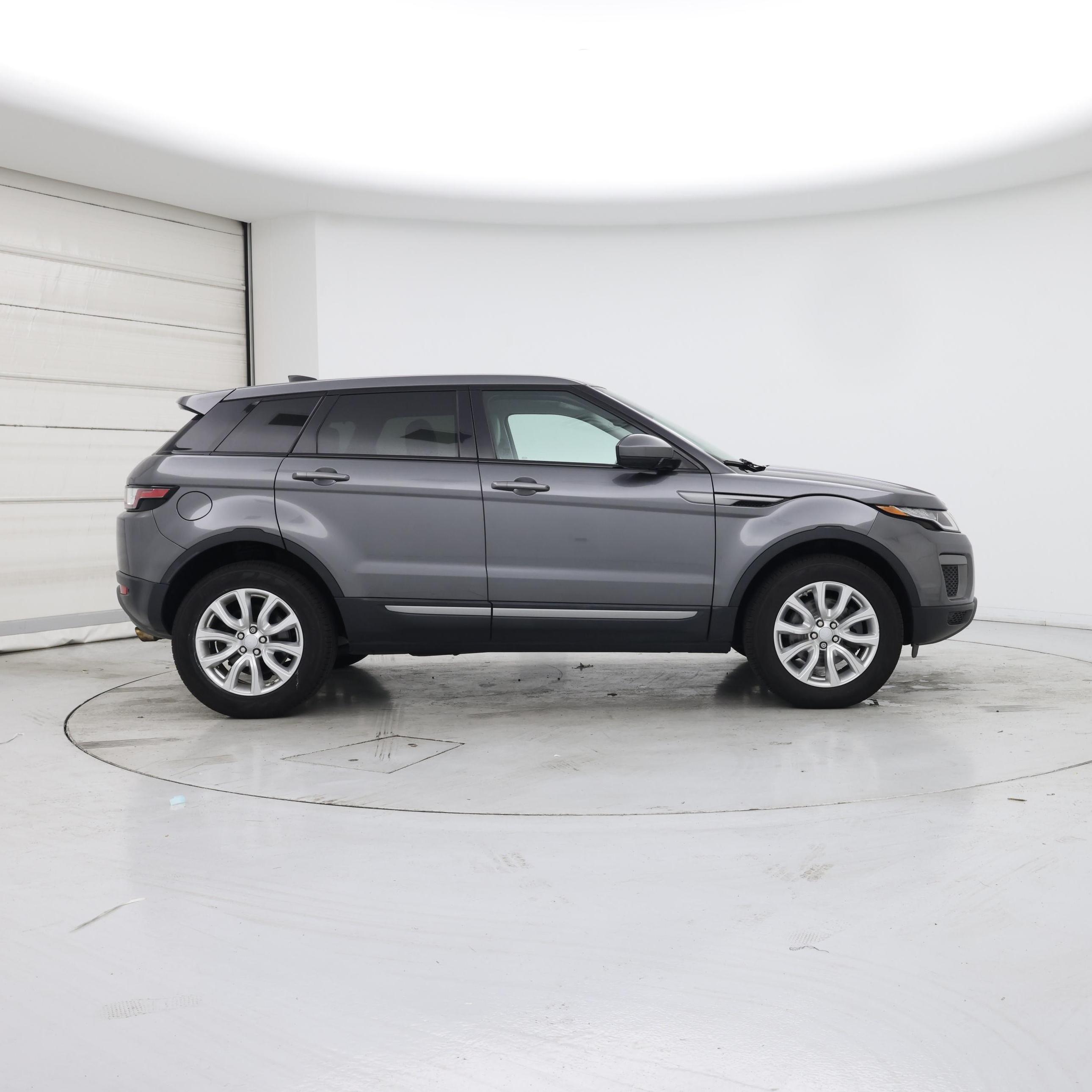Thumbnail: 2017 Land Rover Range Rover Evoque - 7