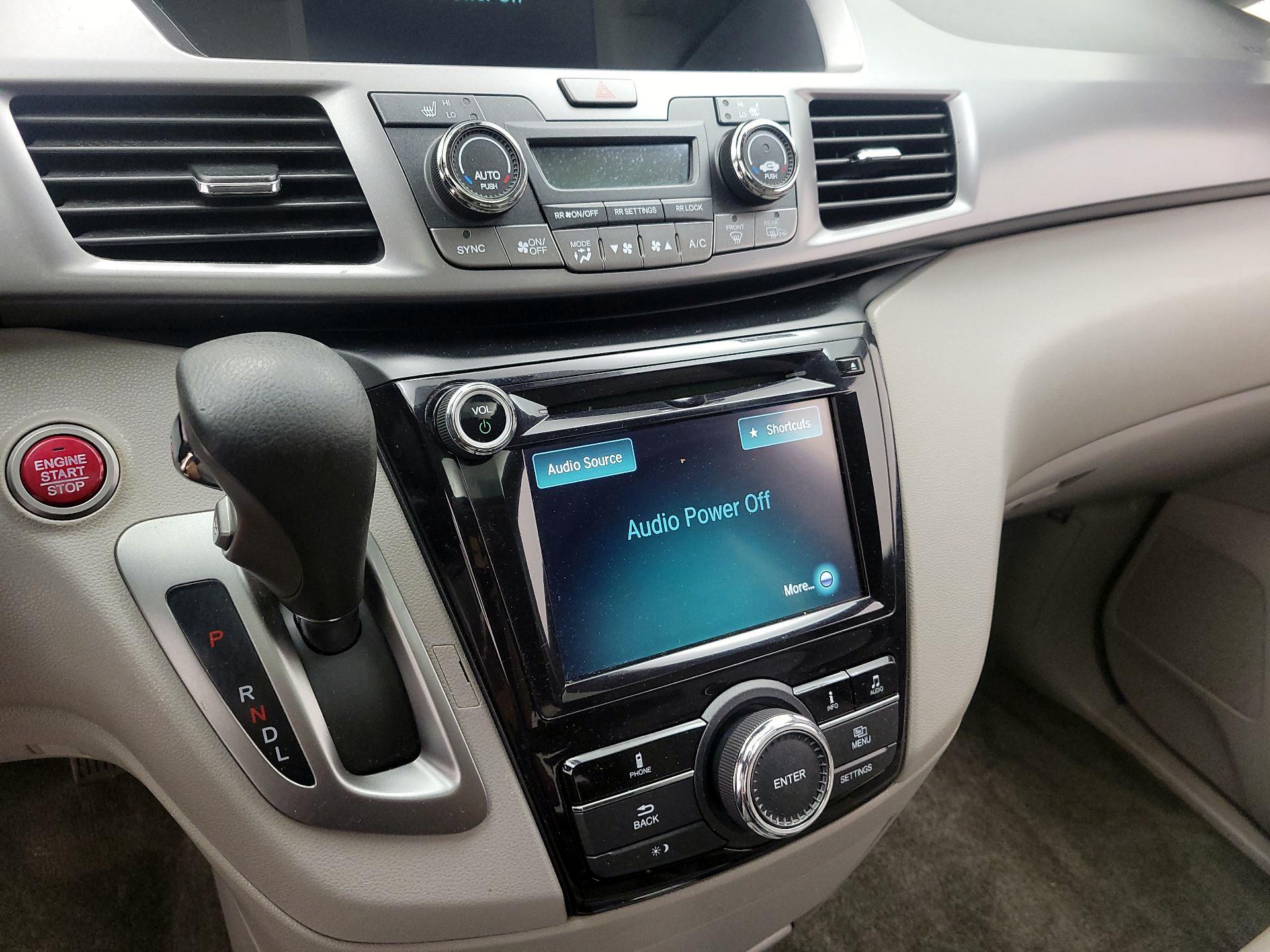 Thumbnail: 2014 Honda Odyssey - 16