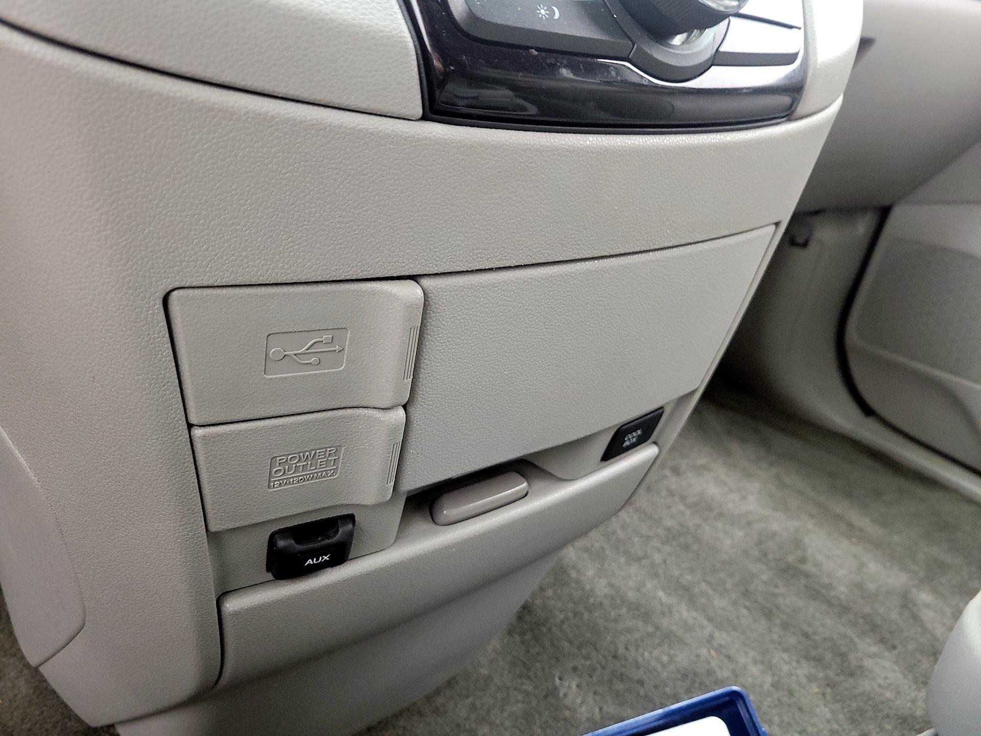Thumbnail: 2014 Honda Odyssey - 18