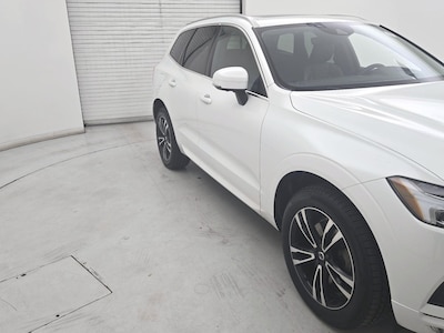 2020 Volvo XC60 T6 Momentum -
                Newark, DE