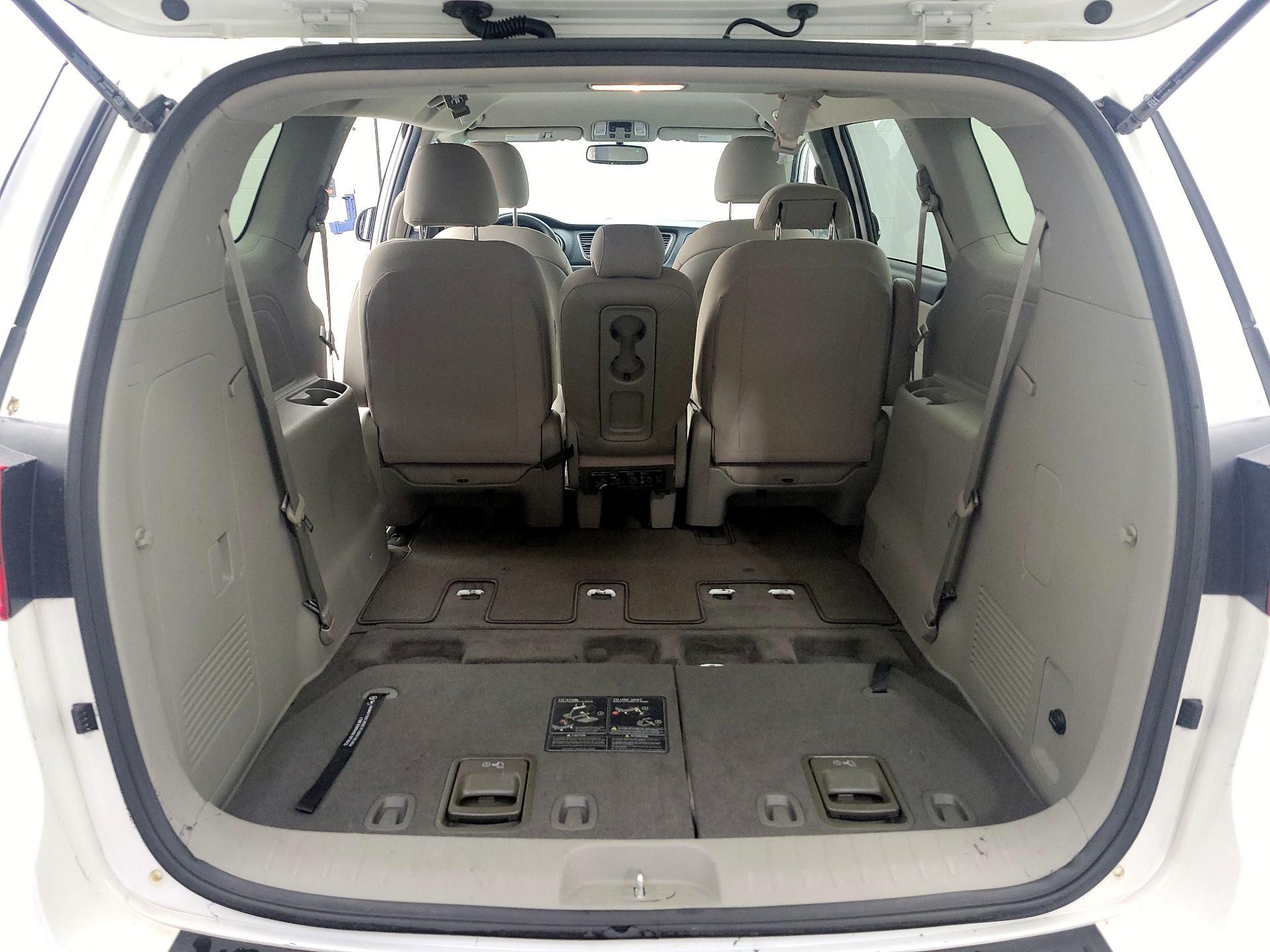 Thumbnail: 2019 Kia Sedona - 20
