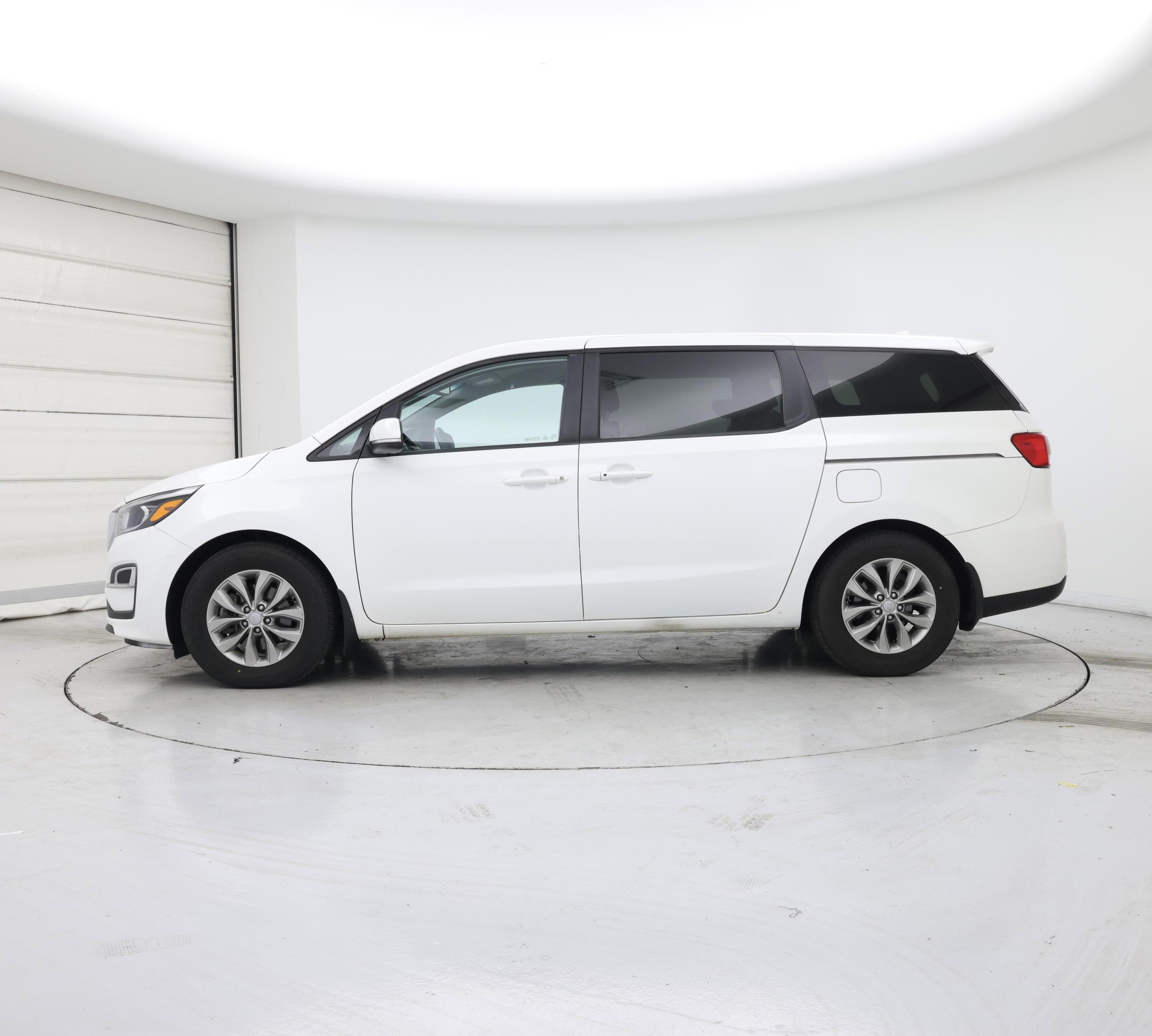 Thumbnail: 2019 Kia Sedona - 3