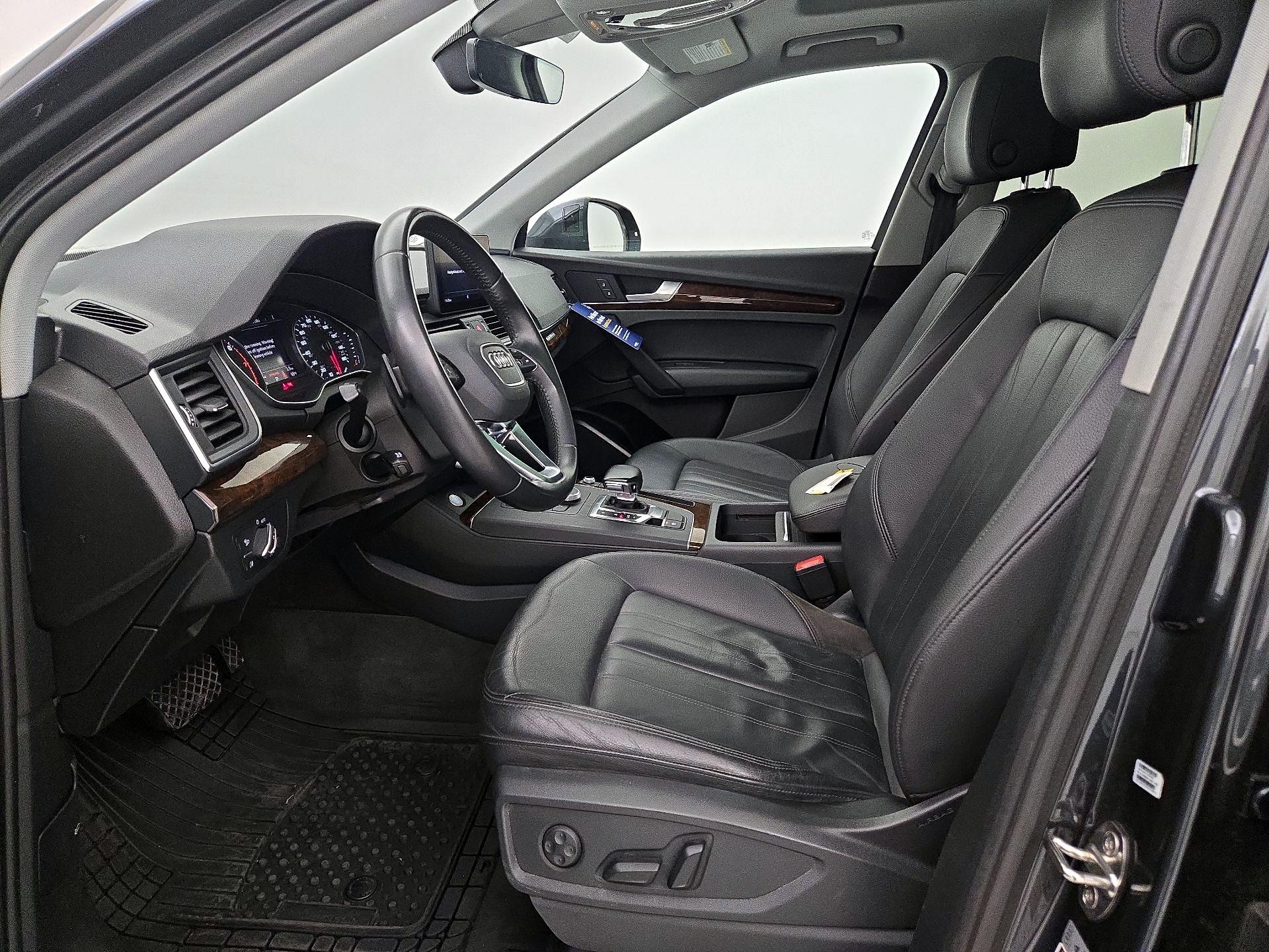 Thumbnail: 2020 Audi Q5 - 9