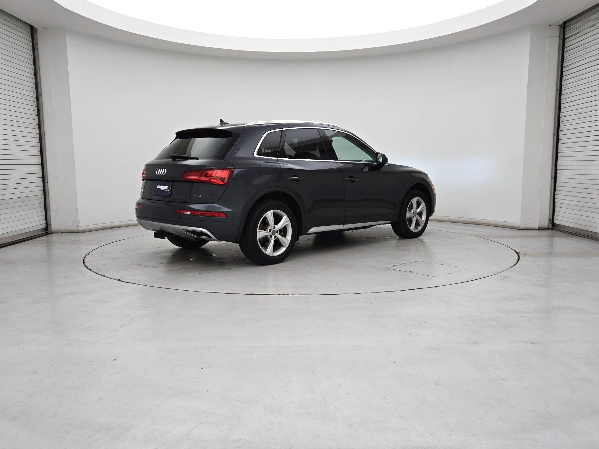 Thumbnail: 2020 Audi Q5 - 5
