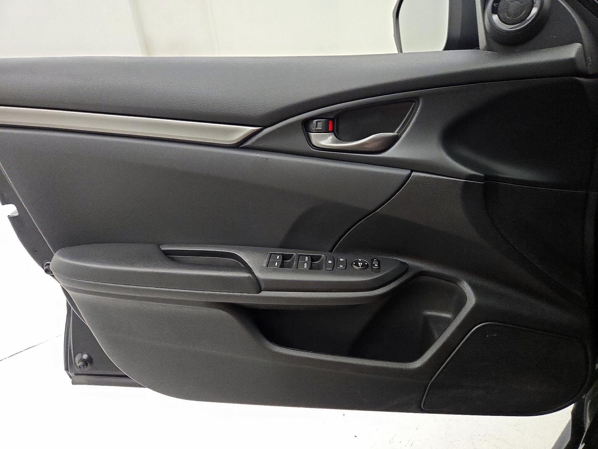 Thumbnail: 2020 Honda Civic - 10