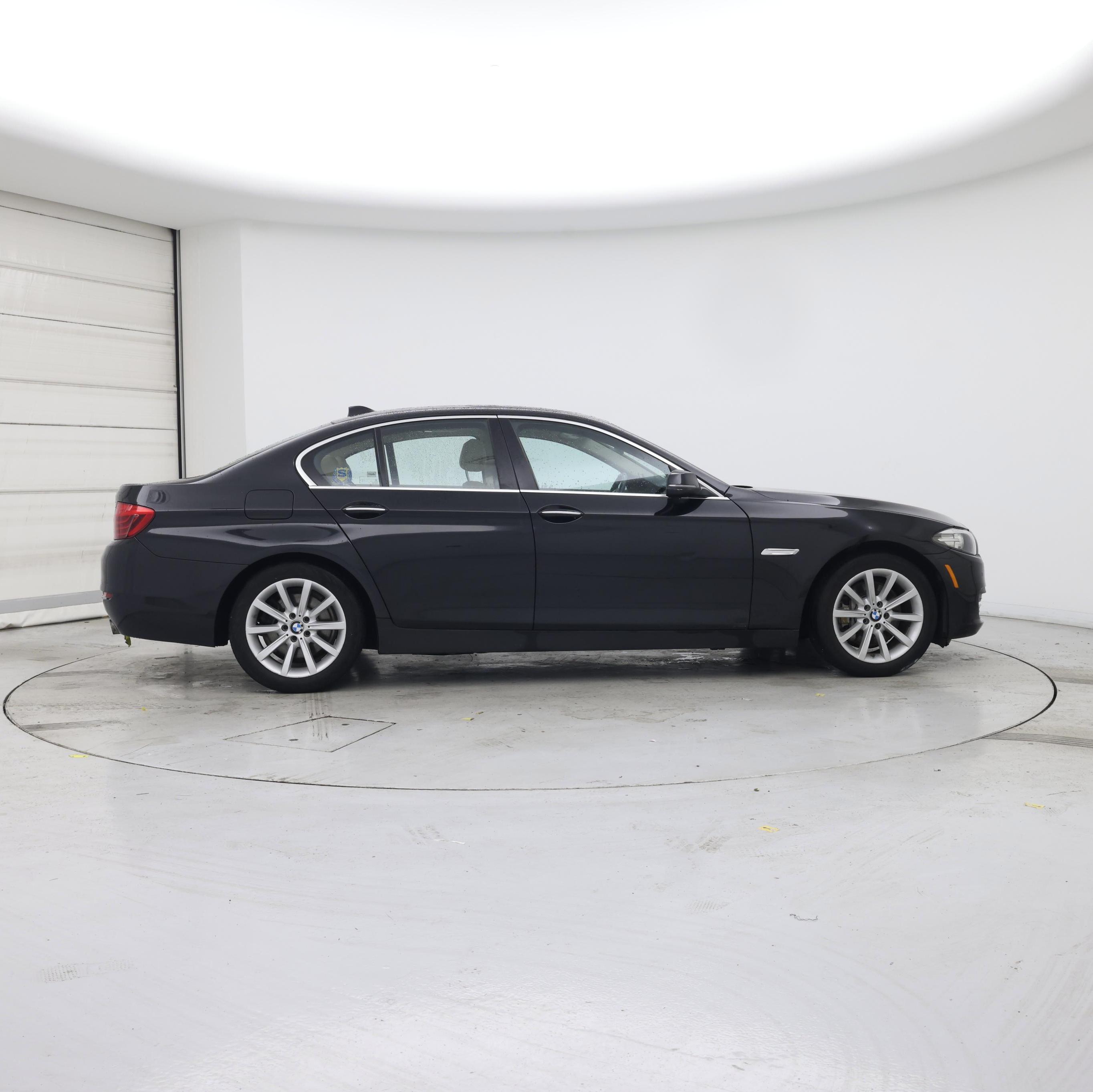 Thumbnail: 2014 BMW 5 Series - 7