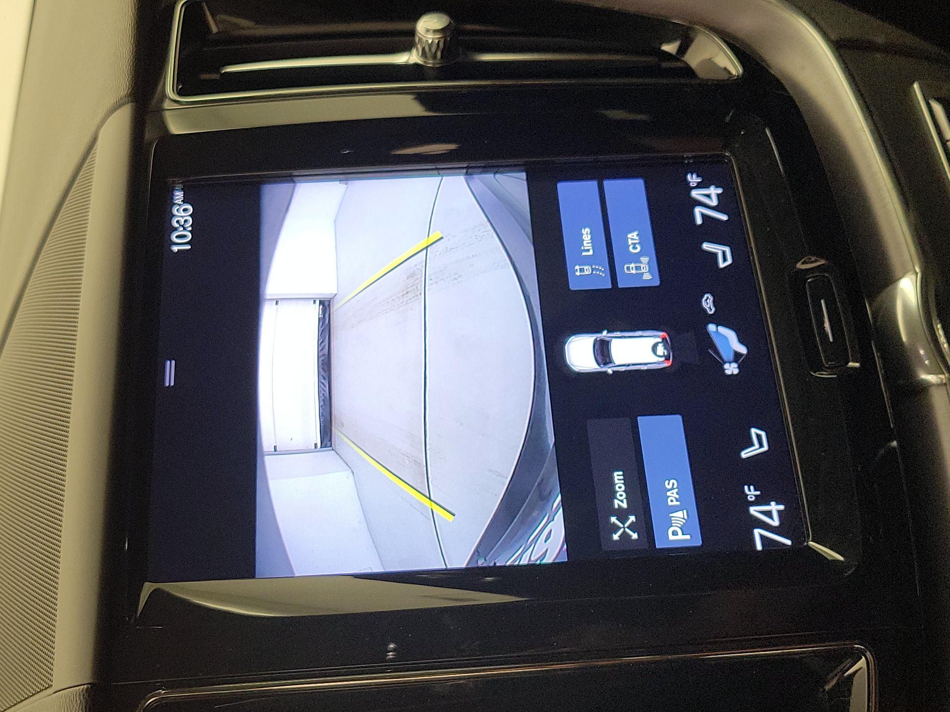 Thumbnail: 2020 Volvo XC60 - 14