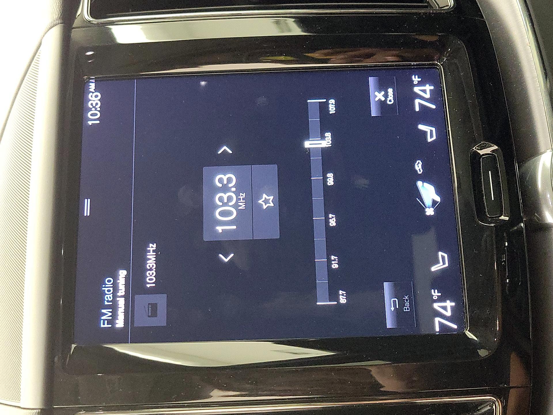 Thumbnail: 2020 Volvo XC60 - 15