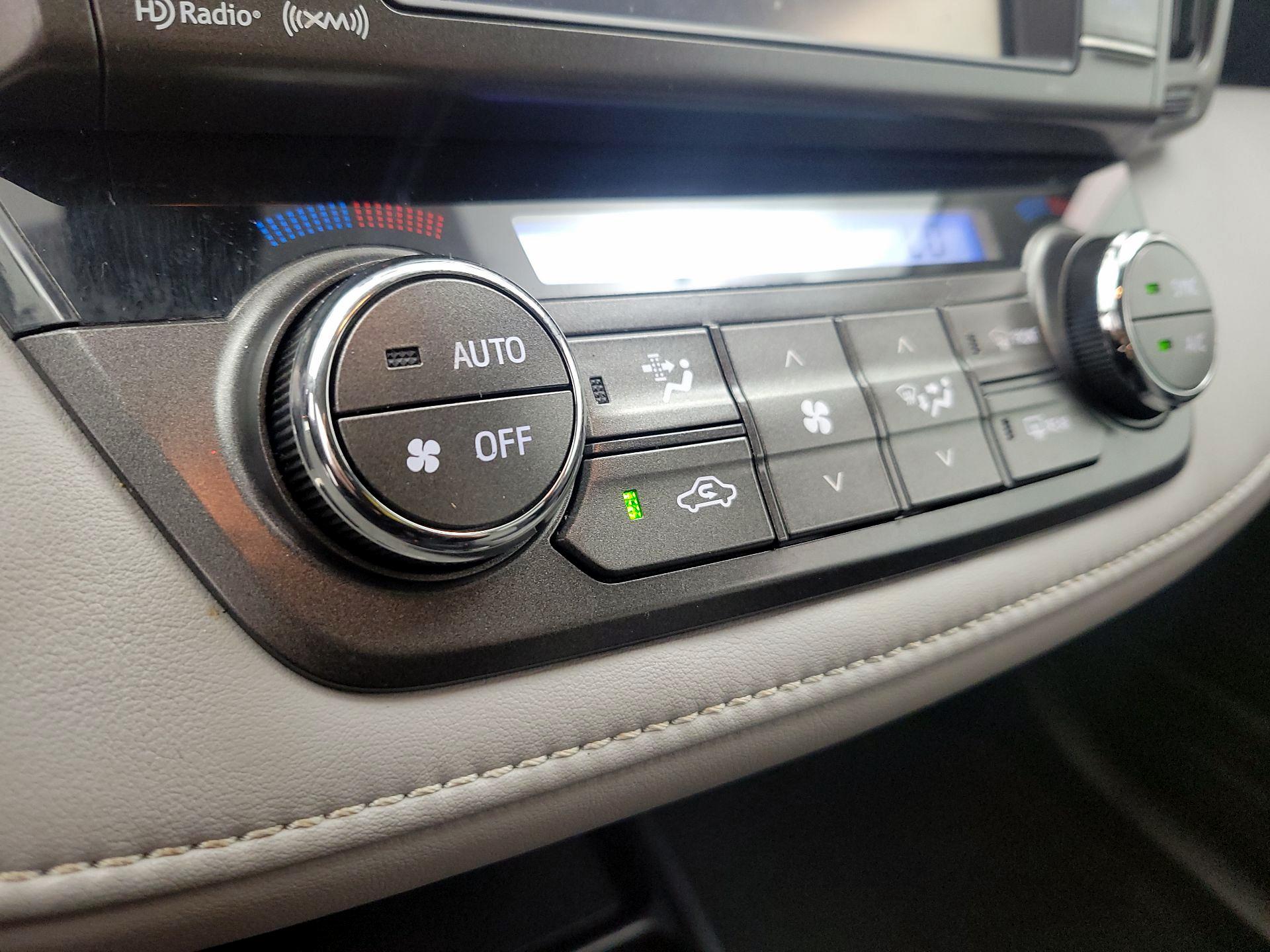 Thumbnail: 2013 Toyota RAV4 - 16