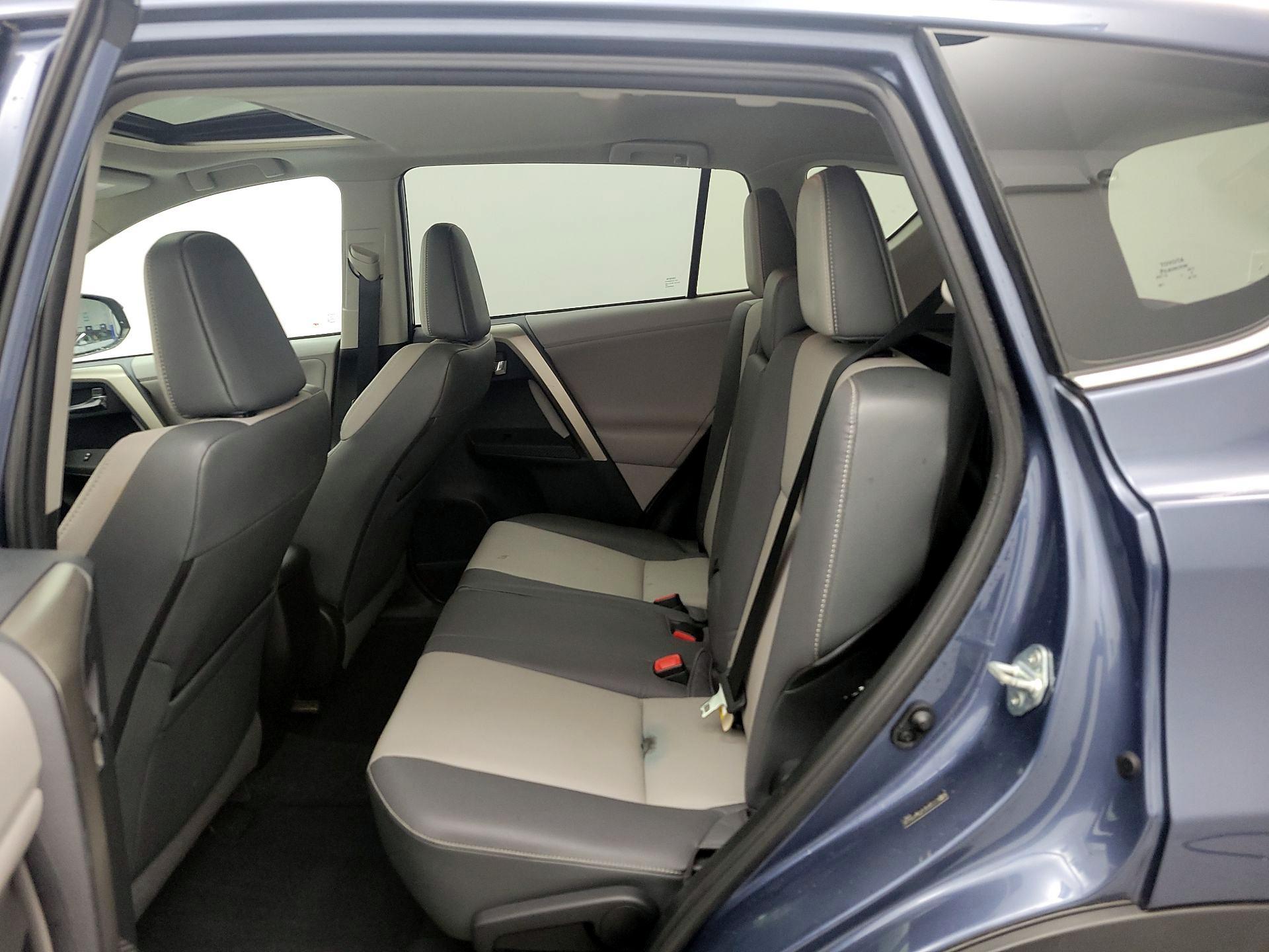 Thumbnail: 2013 Toyota RAV4 - 20