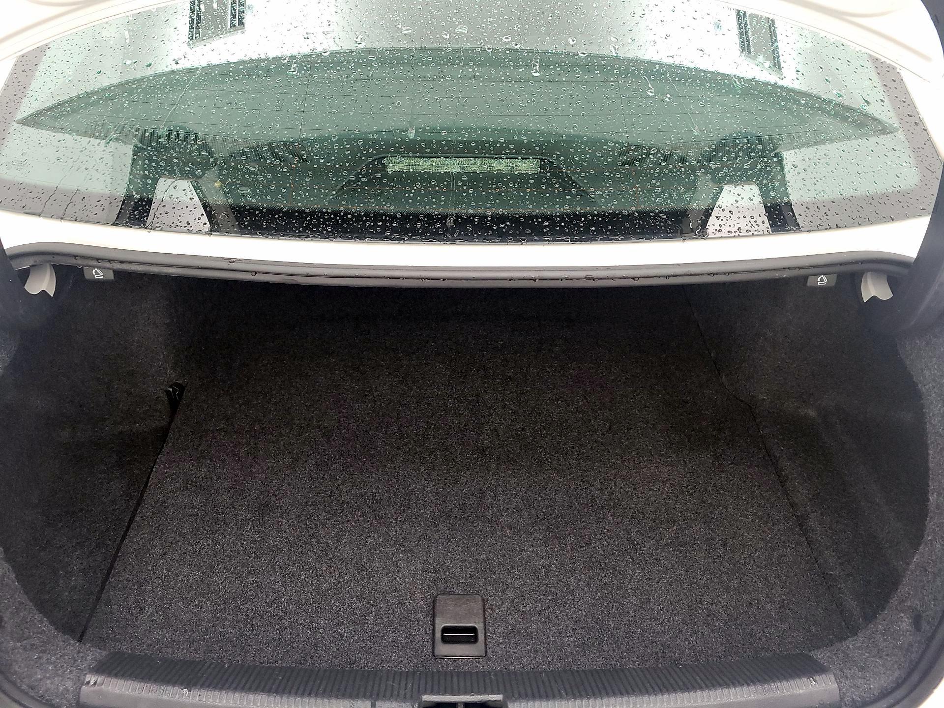 Thumbnail: 2015 Volkswagen Passat - 19